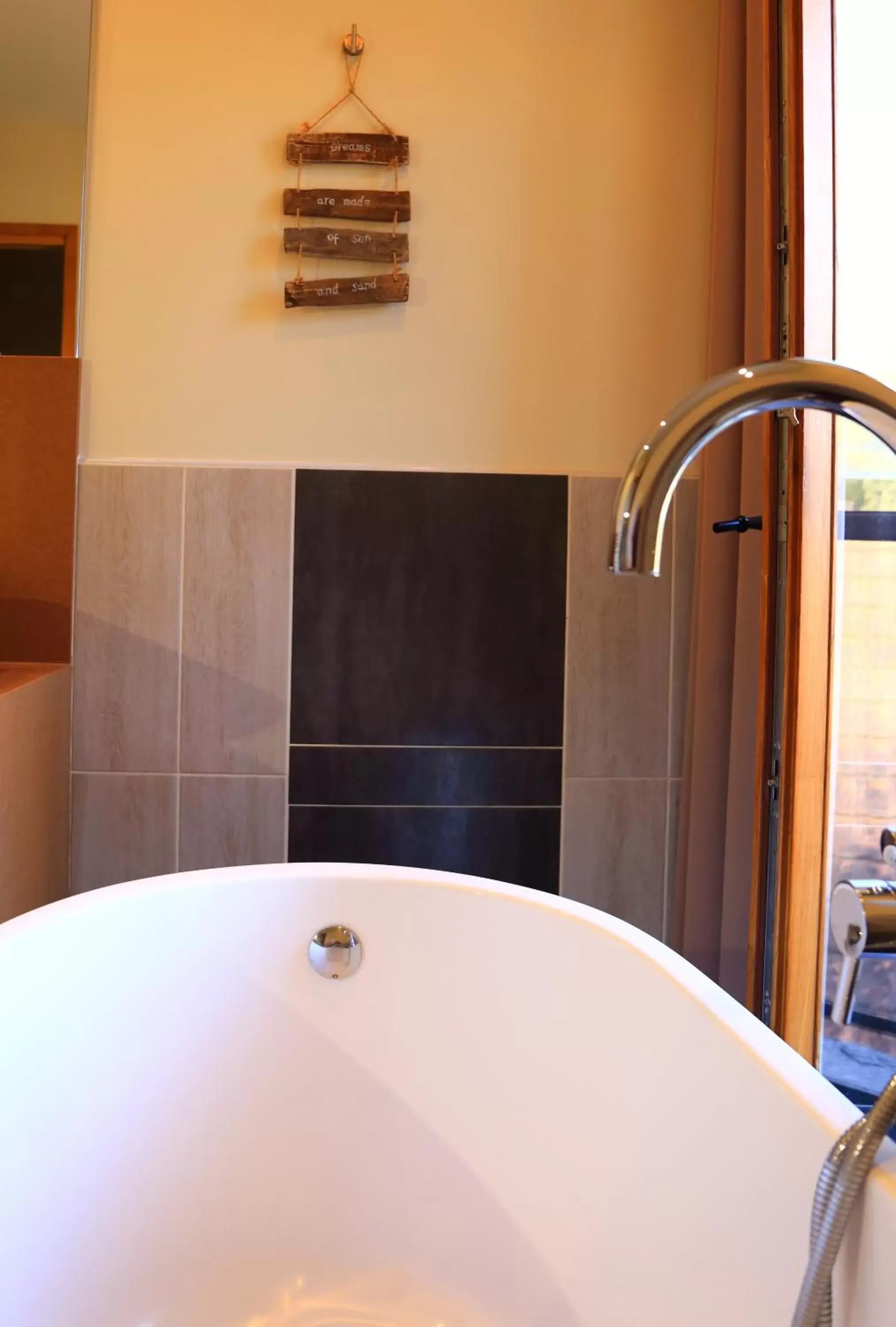 Deluxe Double Room with Bath in Le Jardin des Chouchoux Deluxe Double Room with Bath in Le Jardin des Chouchoux