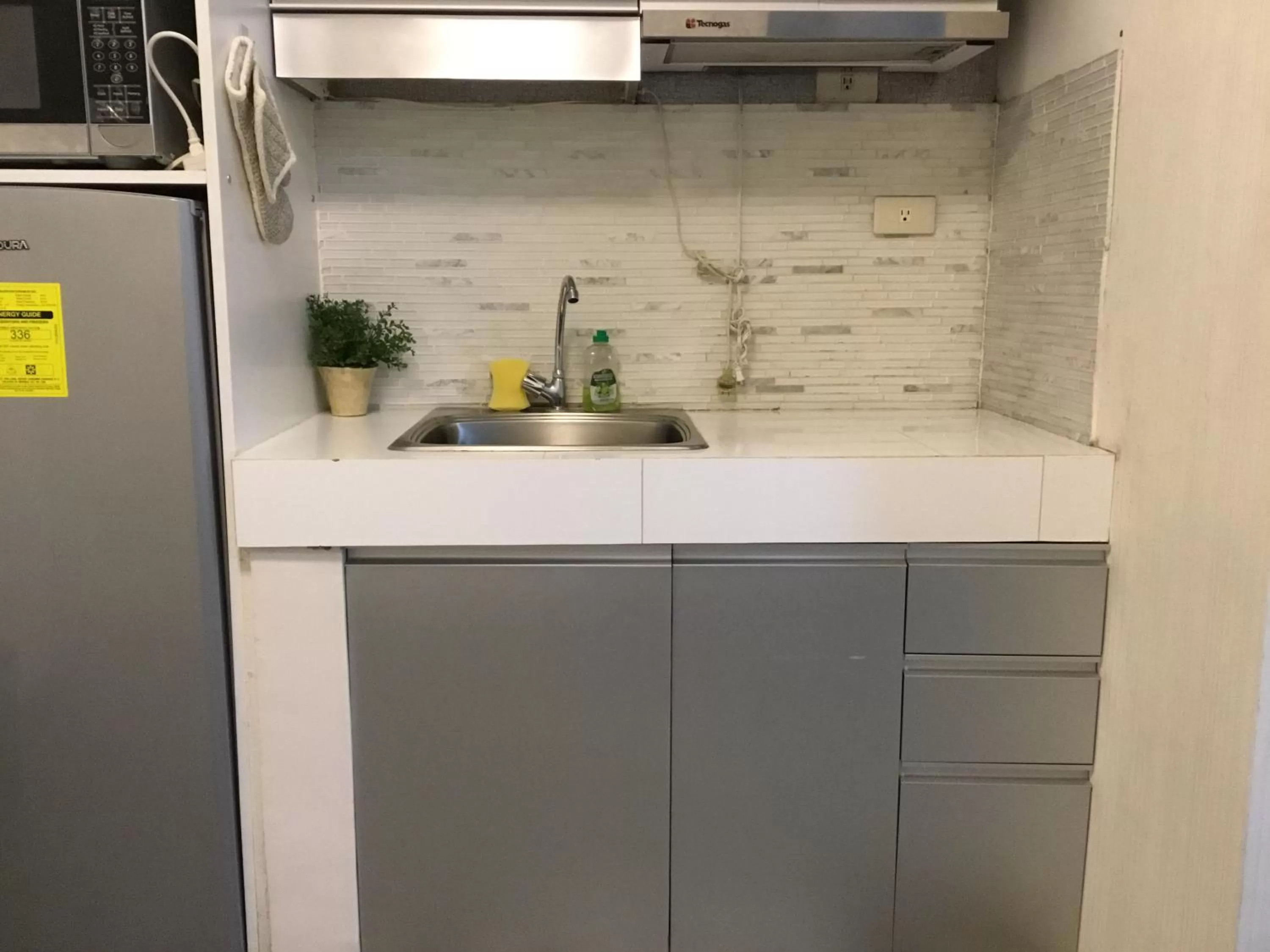 Condo with Free Swimming Pool & Viewing Deck