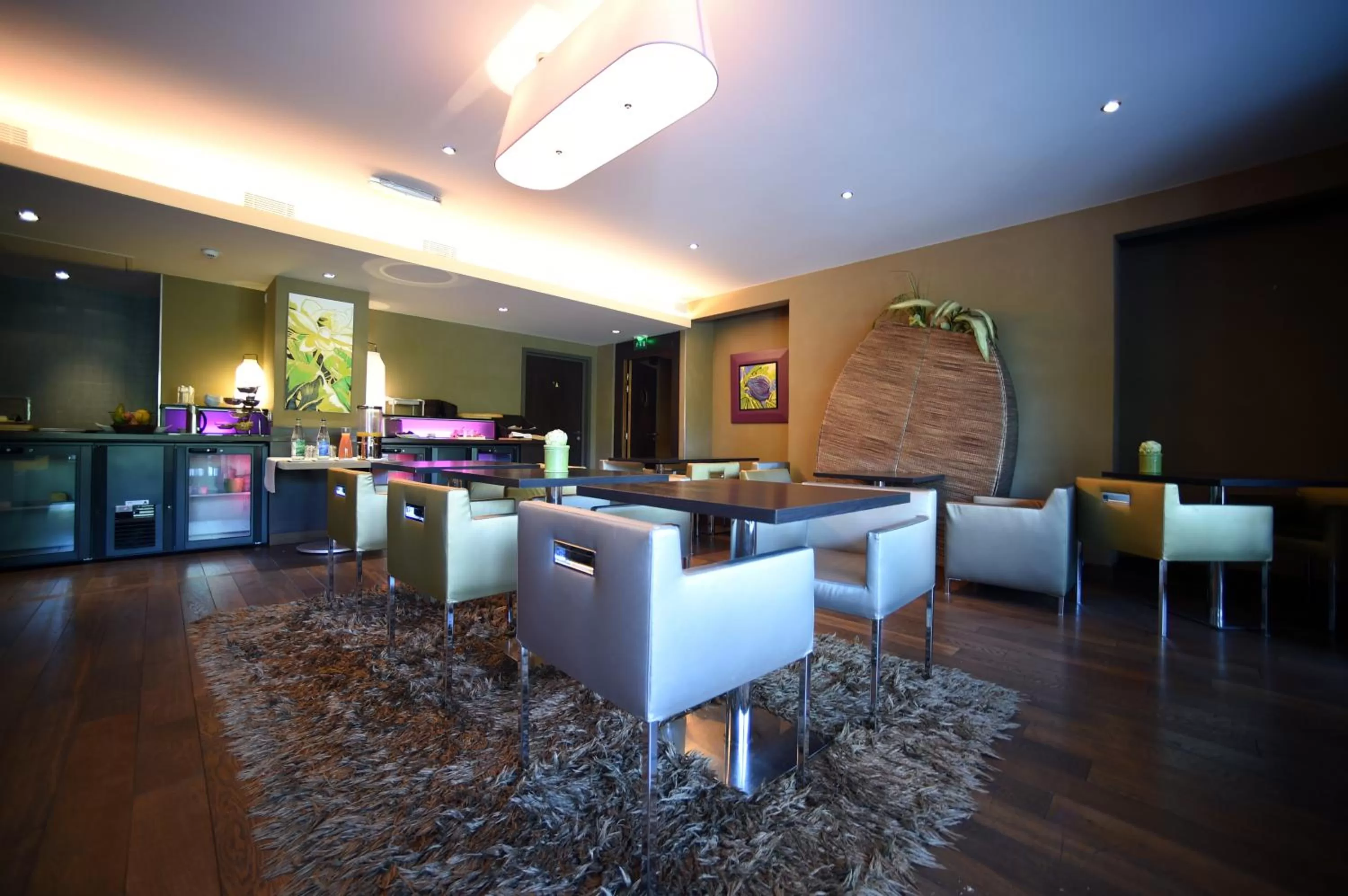 Lounge or bar in Hôtel Les Rives