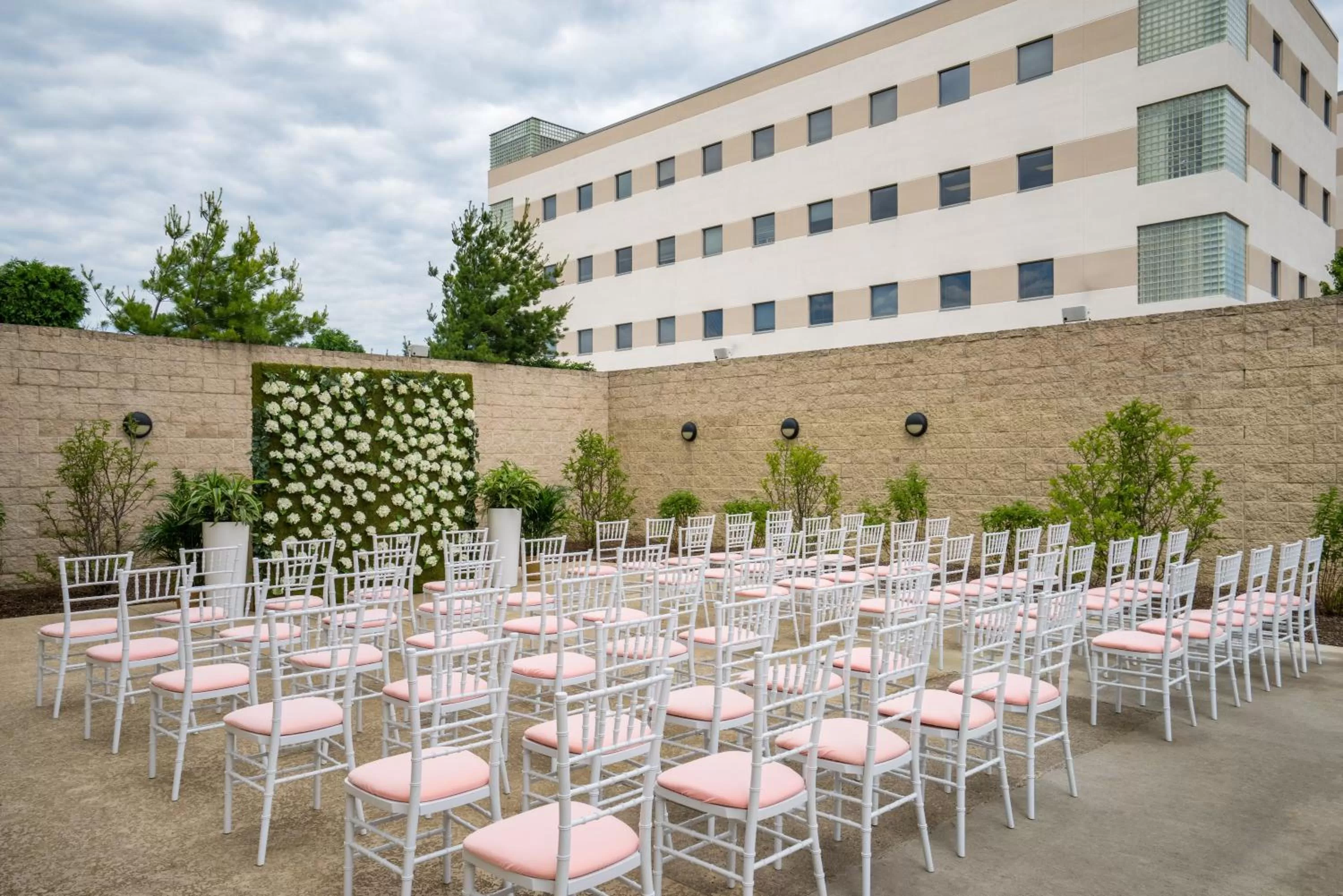 Meeting/conference room in Crowne Plaza Hotel and Suites Pittsburgh South by IHG