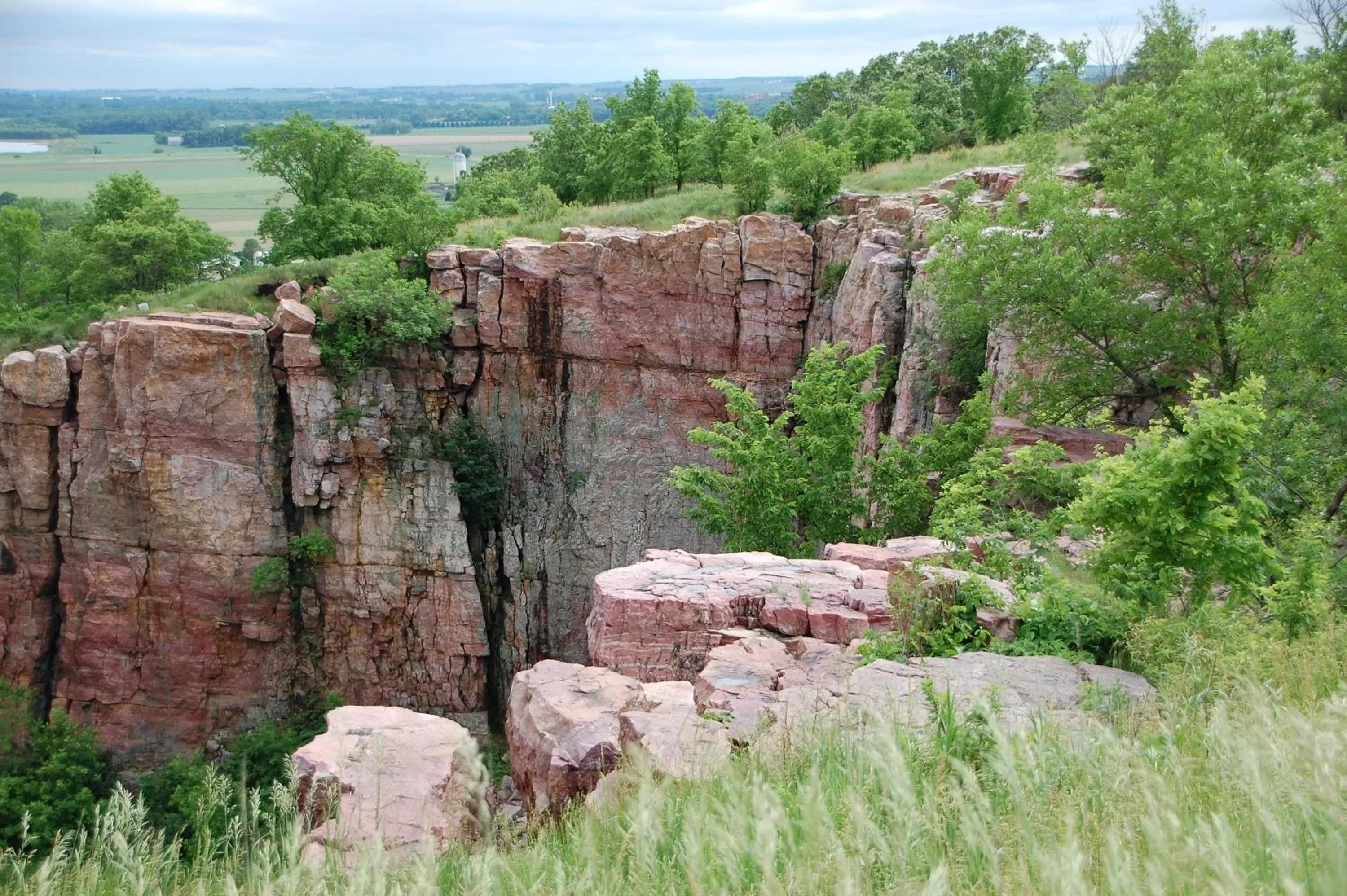 Area and facilities in GrandStay Inn & Suites of Luverne