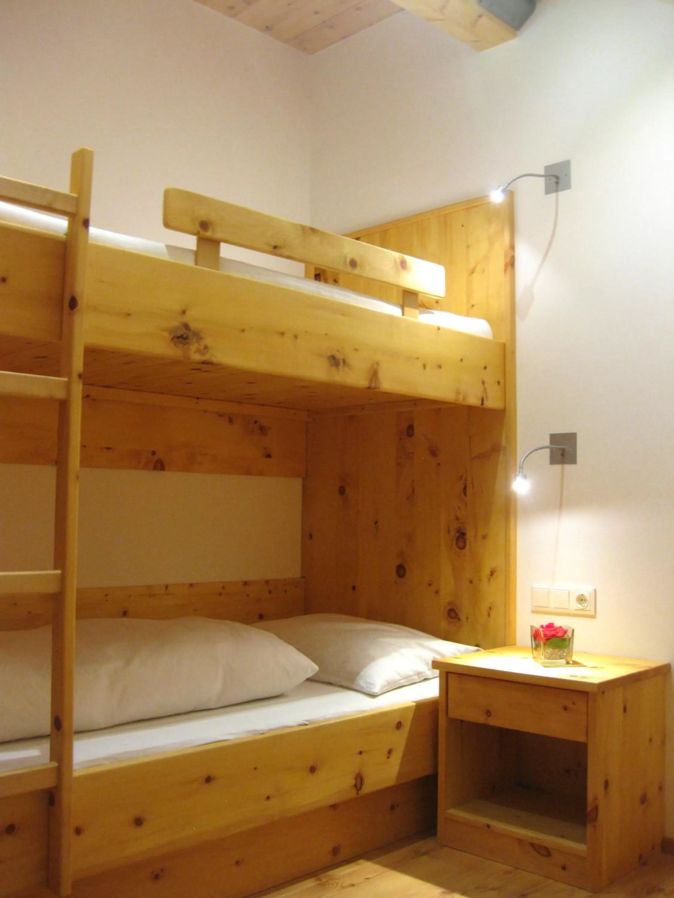 children, Bunk Bed in Hotel Häuserl im Wald
