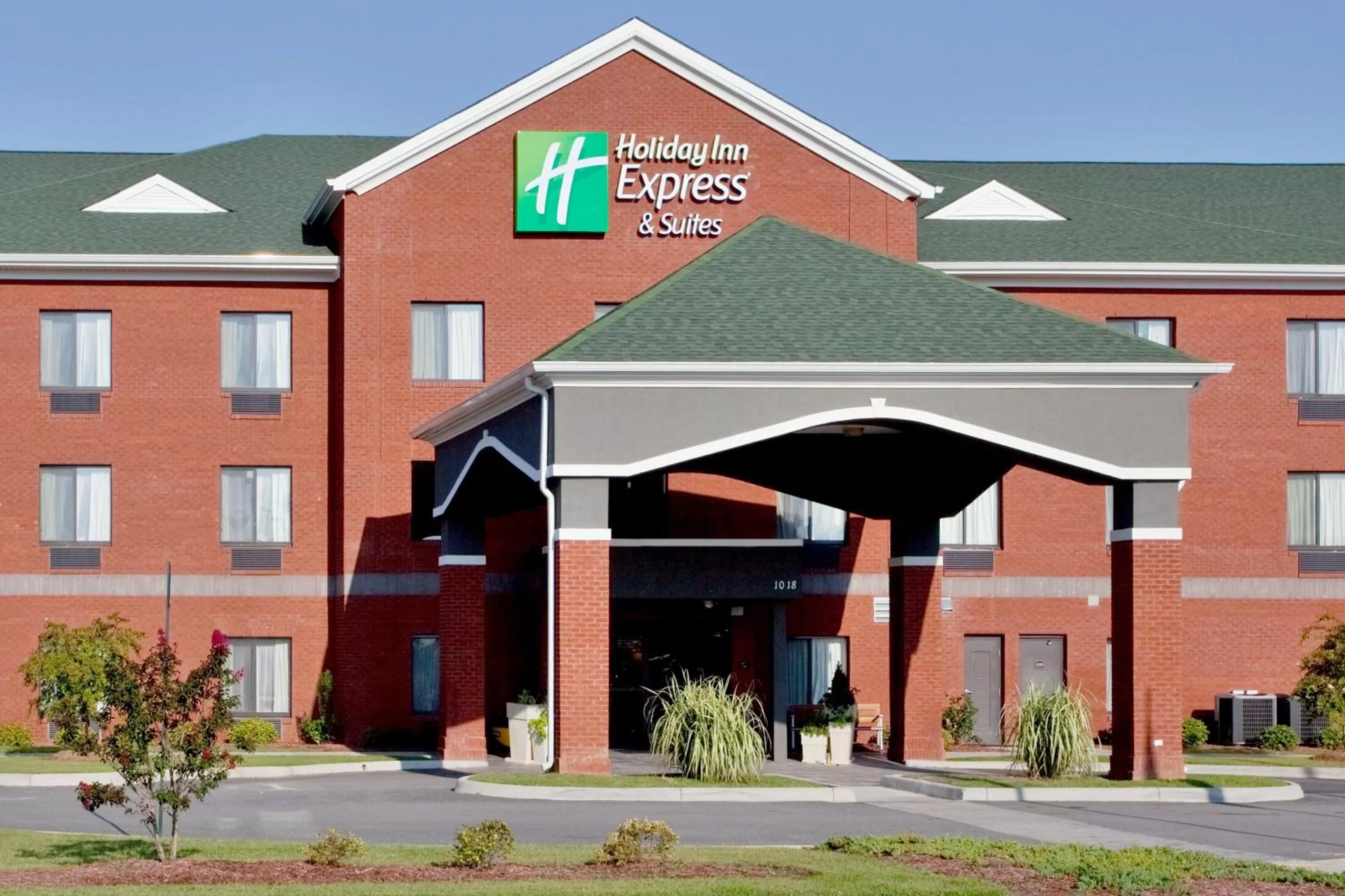 Property building in Holiday Inn Express Hotel & Suites Suffolk by IHG