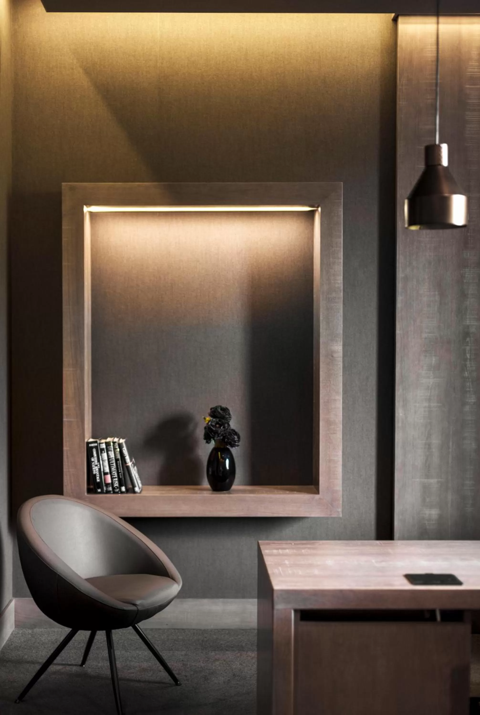 Seating area in Jolly Alon Hotel