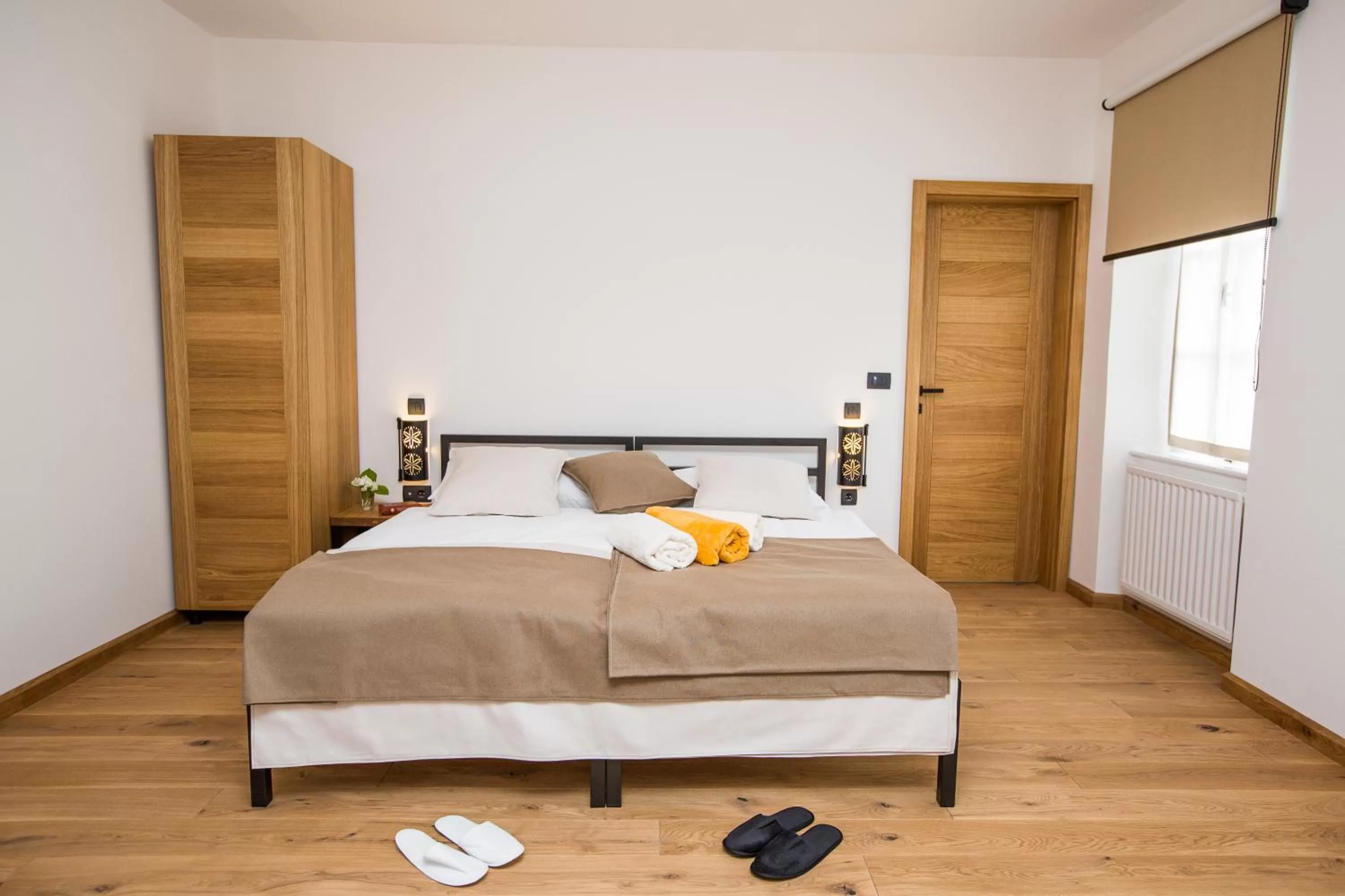 Photo of the whole room, Room Photo in Old Parish House