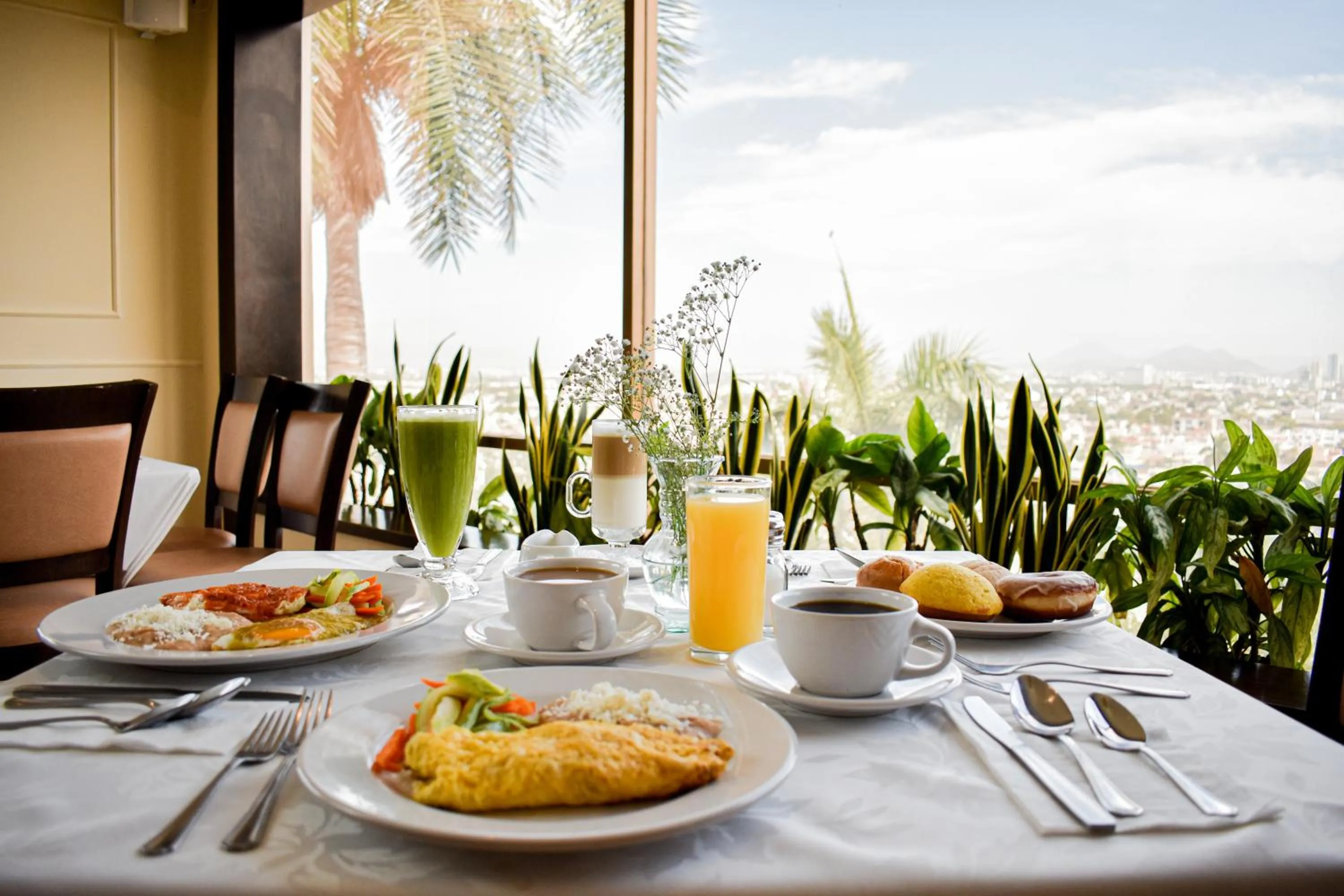 Restaurant/places to eat in Hotel San Luis Lindavista