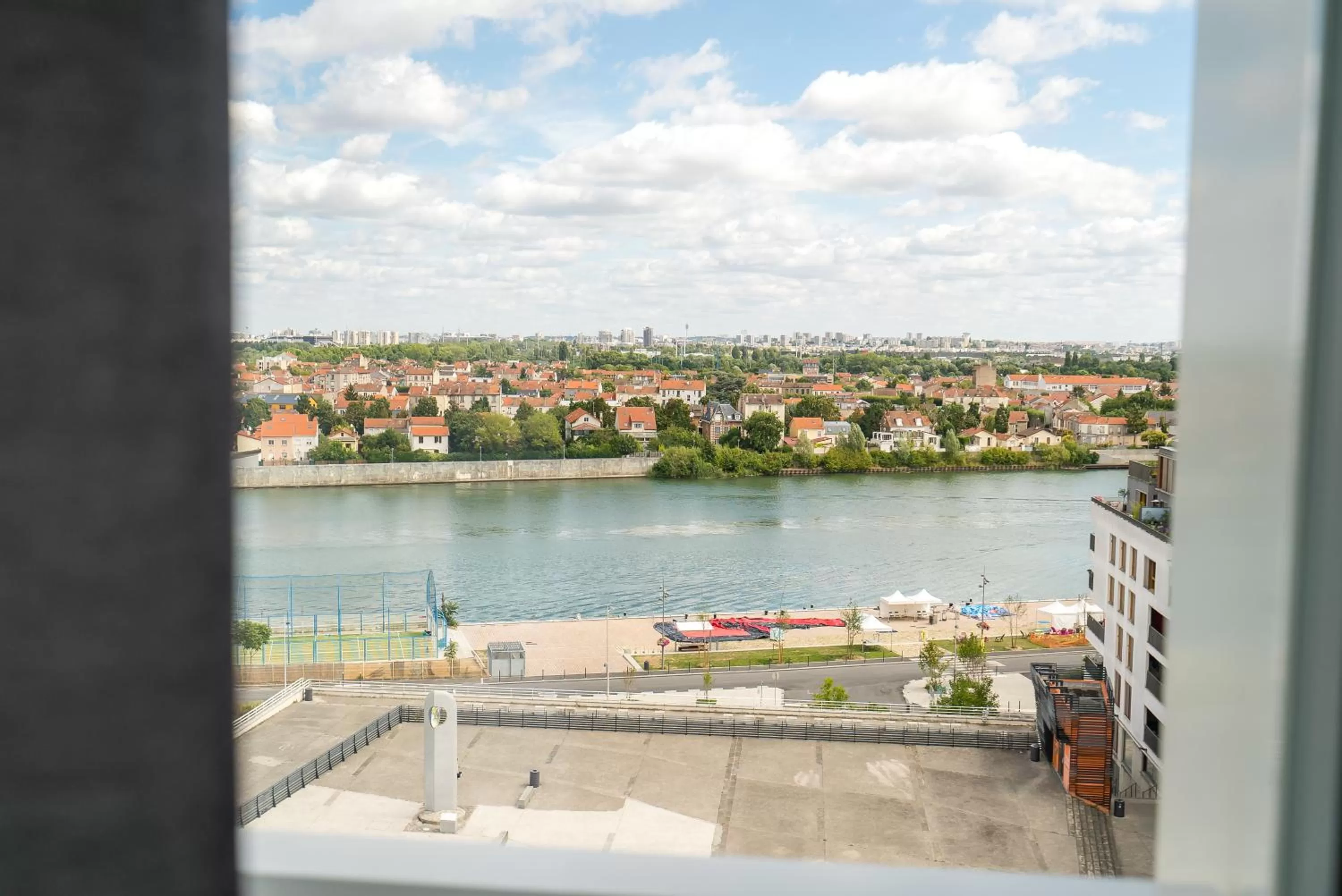 River view in All Suites Appart Hôtel - Choisy-le-Roi