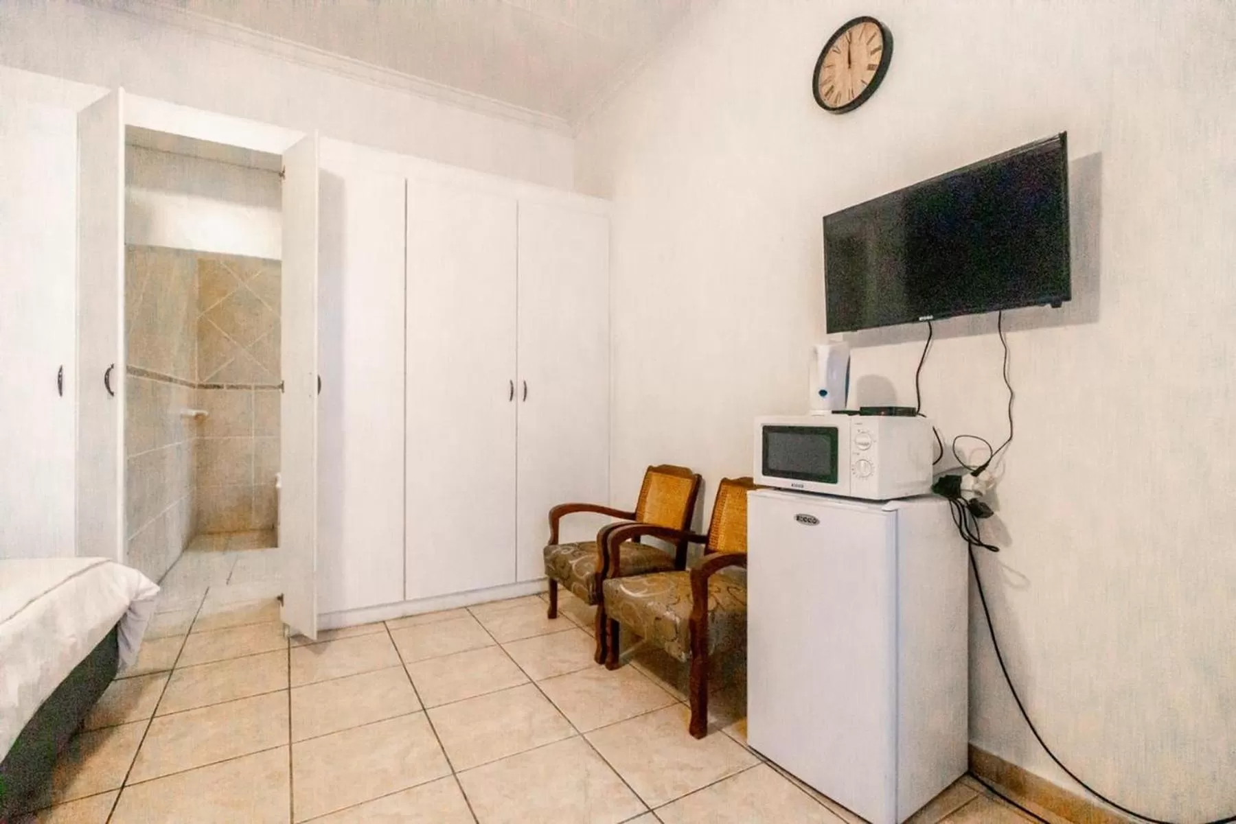 TV and multimedia, Bed in 54 Brecher