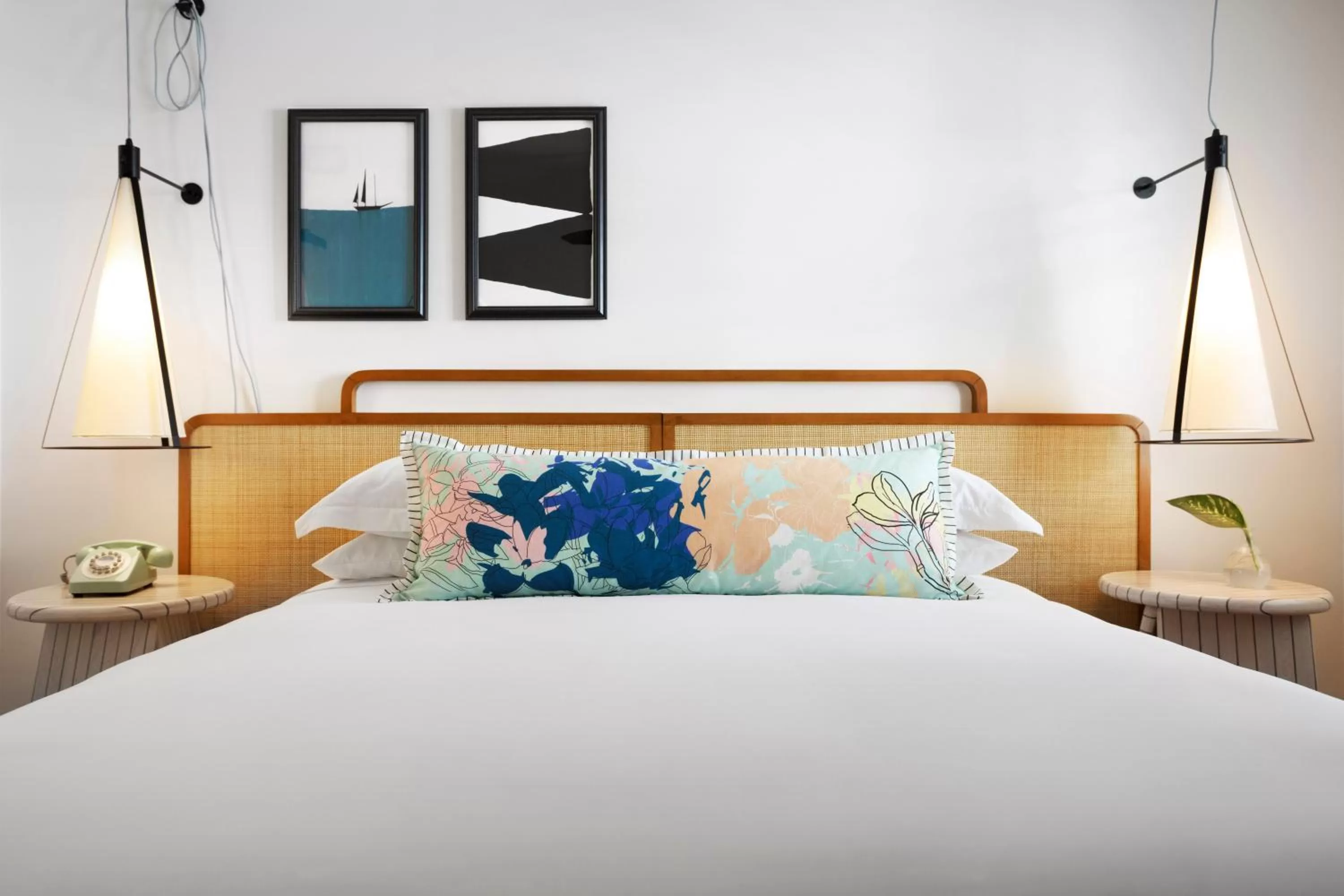 Photo of the whole room, Bed in Winslow's Bungalows - Key West Historic Inns