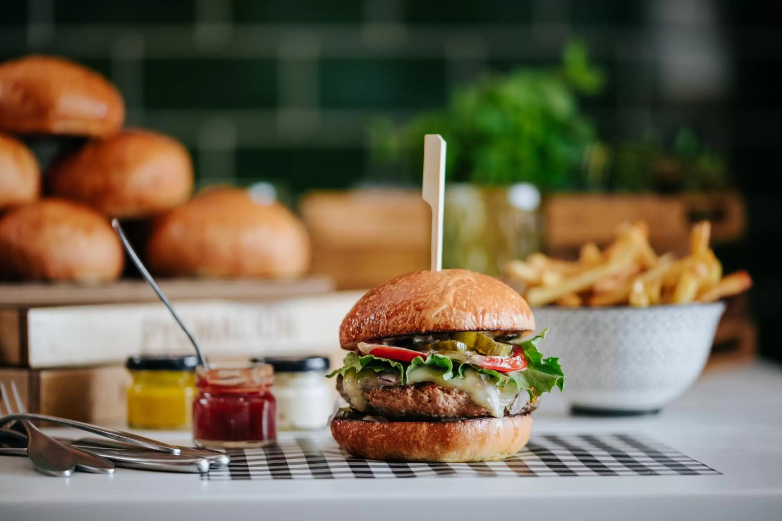 Food and drinks in Louis Imperial Beach