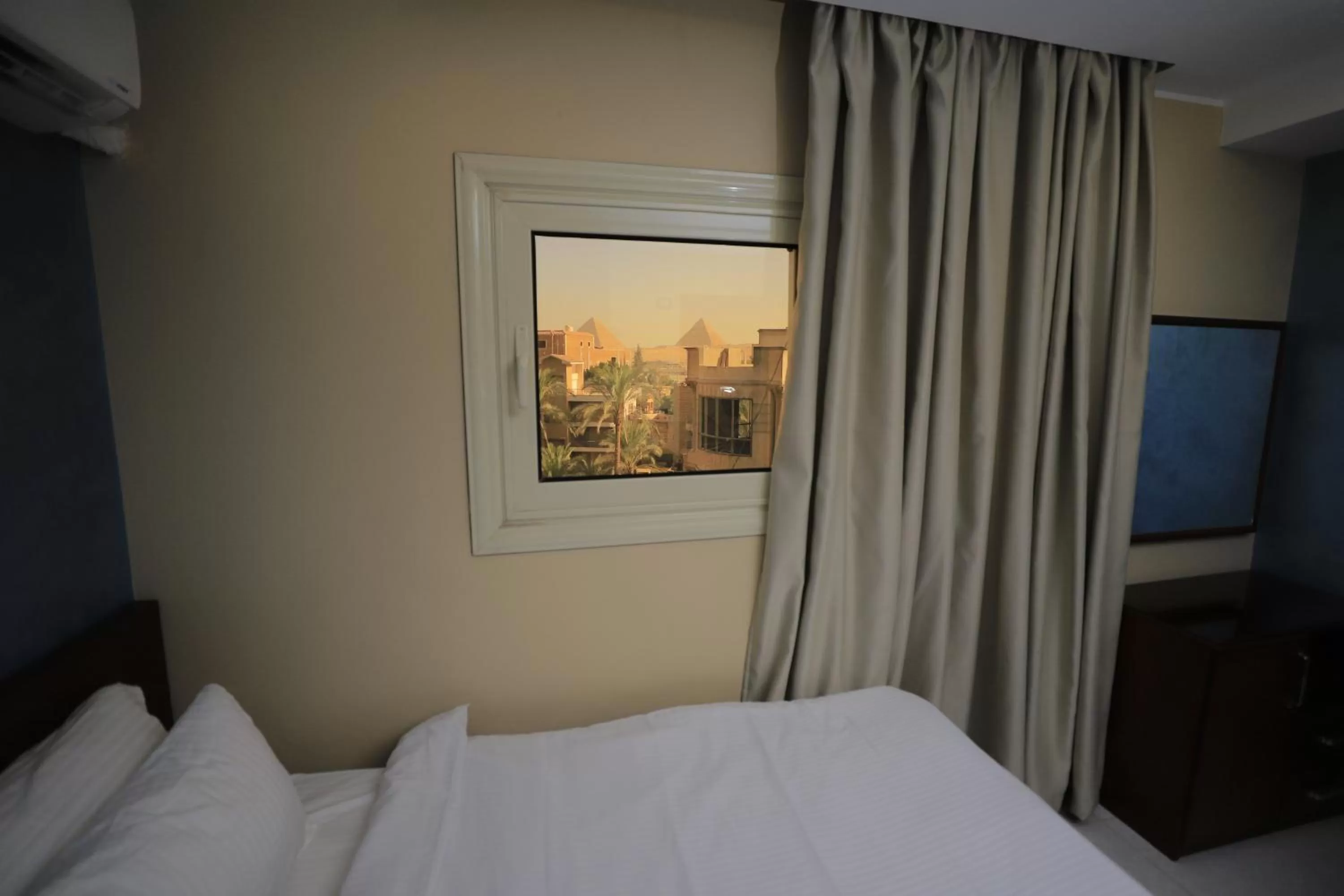 Bed in Jewel Grand Museum & Pyramids View