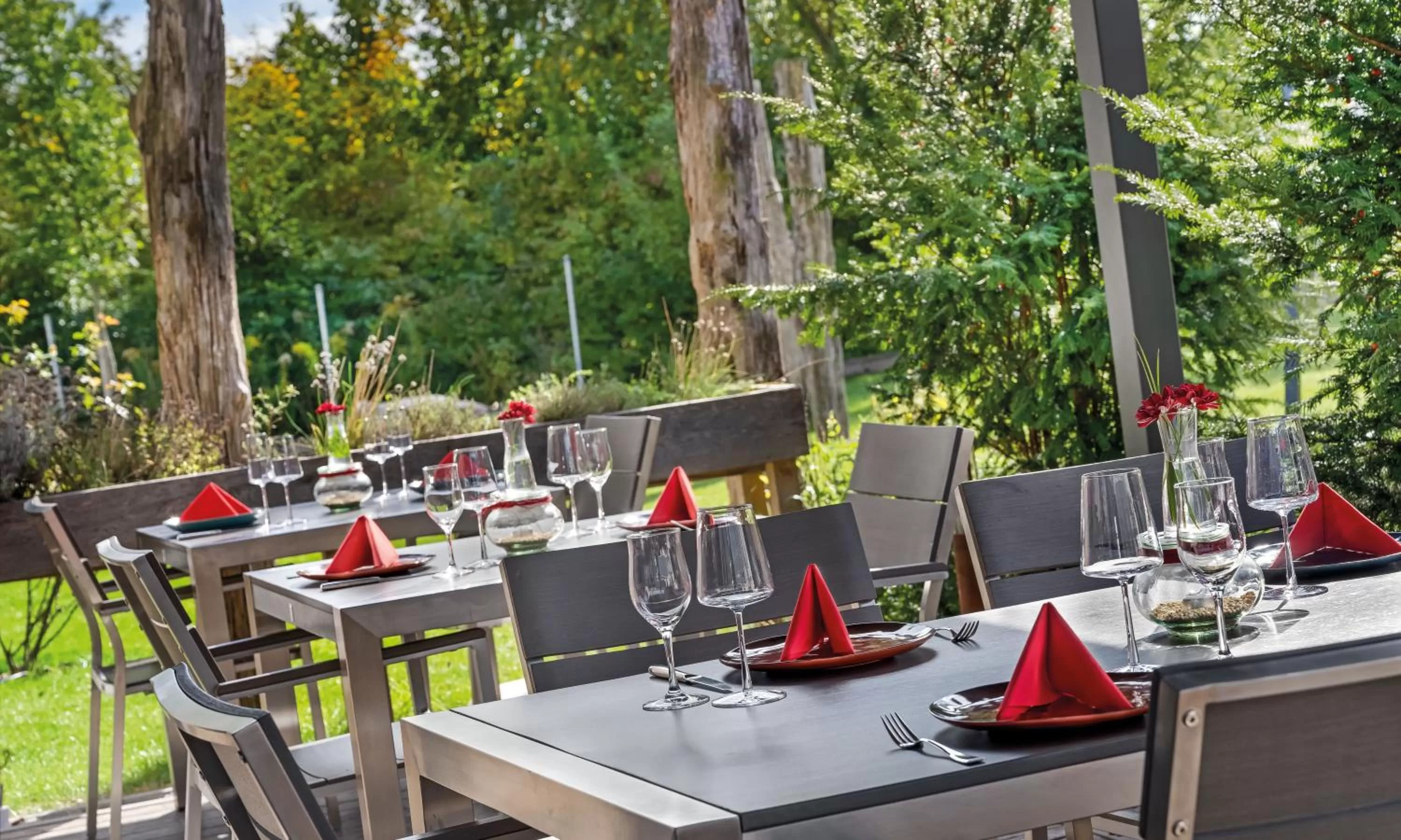 Garden in Walhalla Hotel Regensburg Hoeferer 4 Sterne Superior