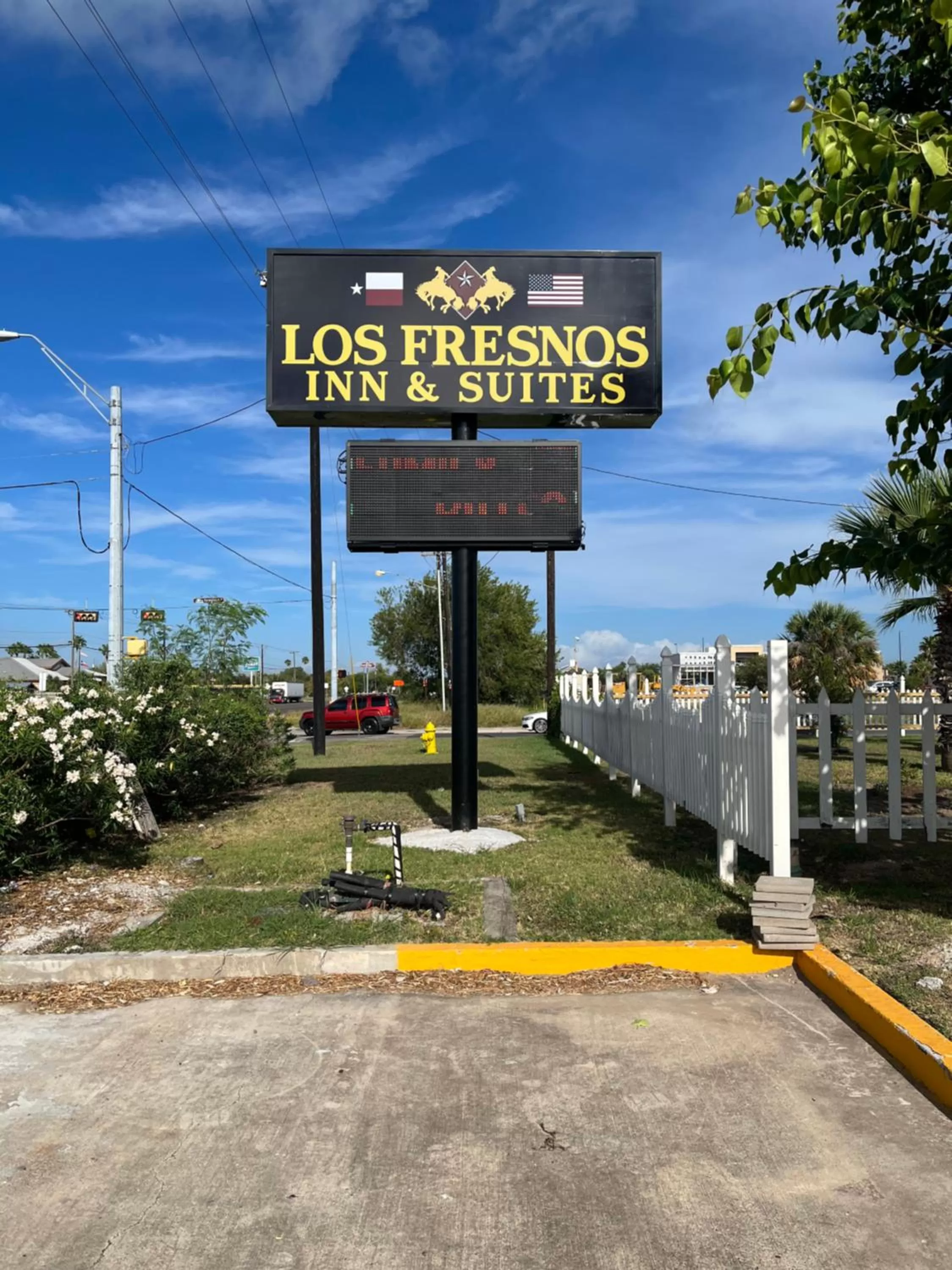 Los Fresnos Inn and Suites