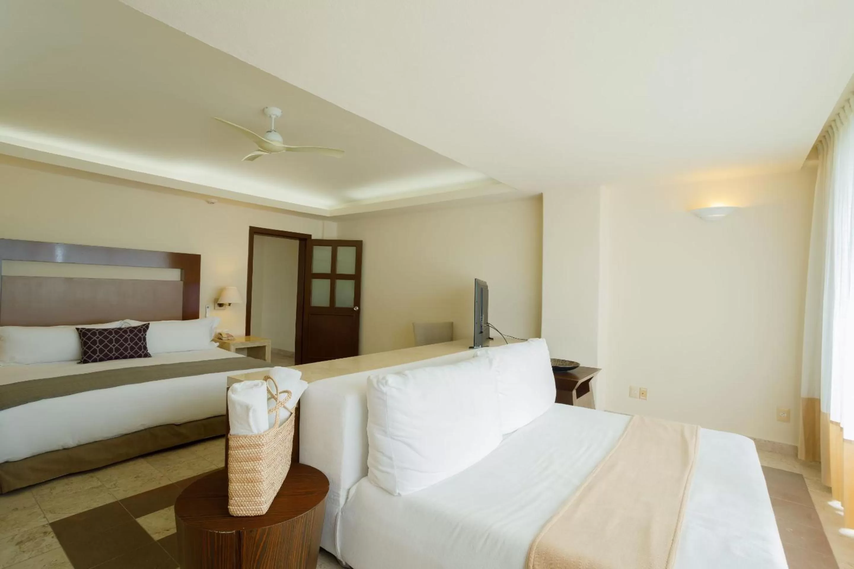 Suite Real in Camino Real Acapulco Diamante