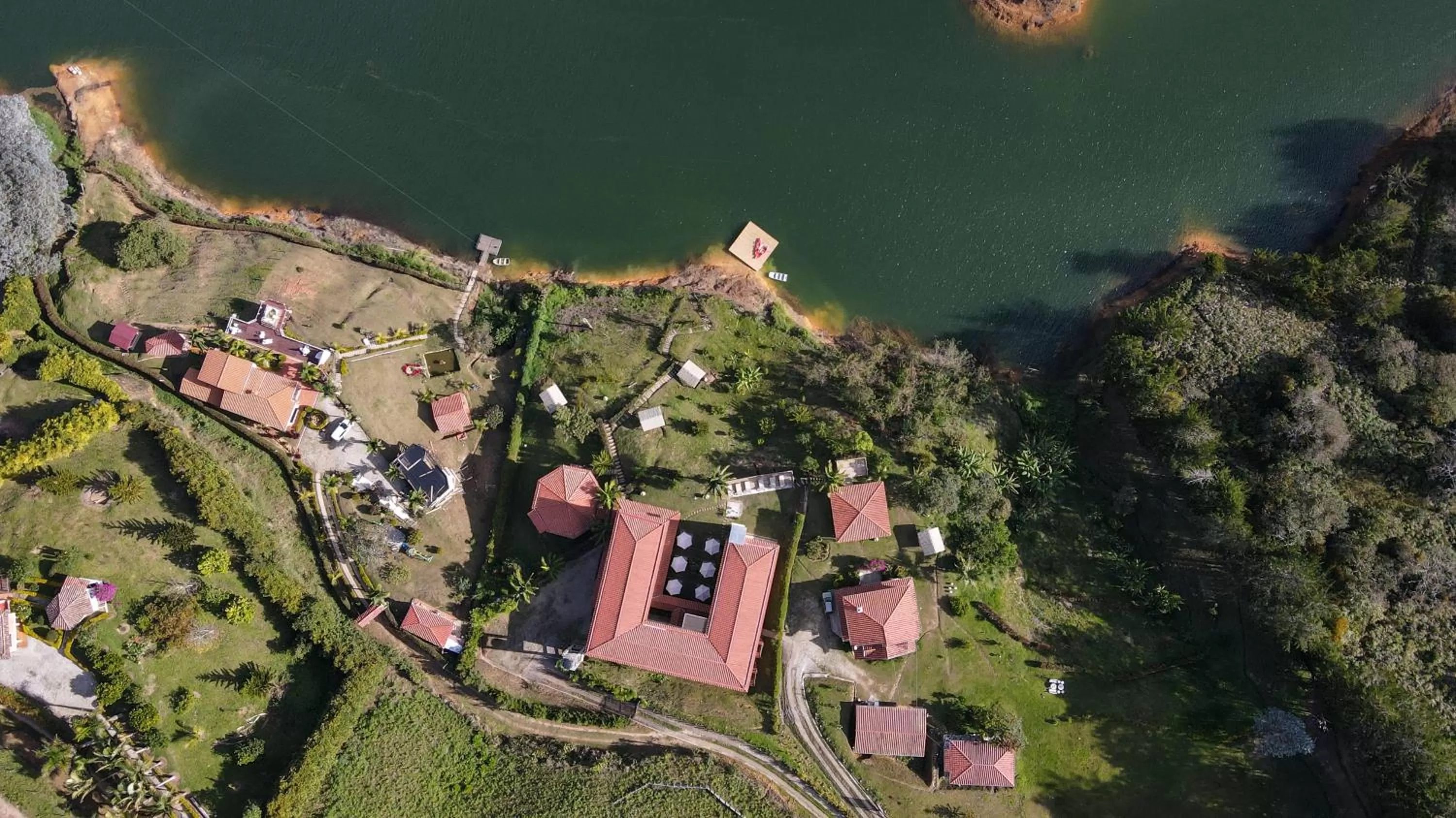 Bird's eye view, Bird's-eye View in Soy Local Guatape