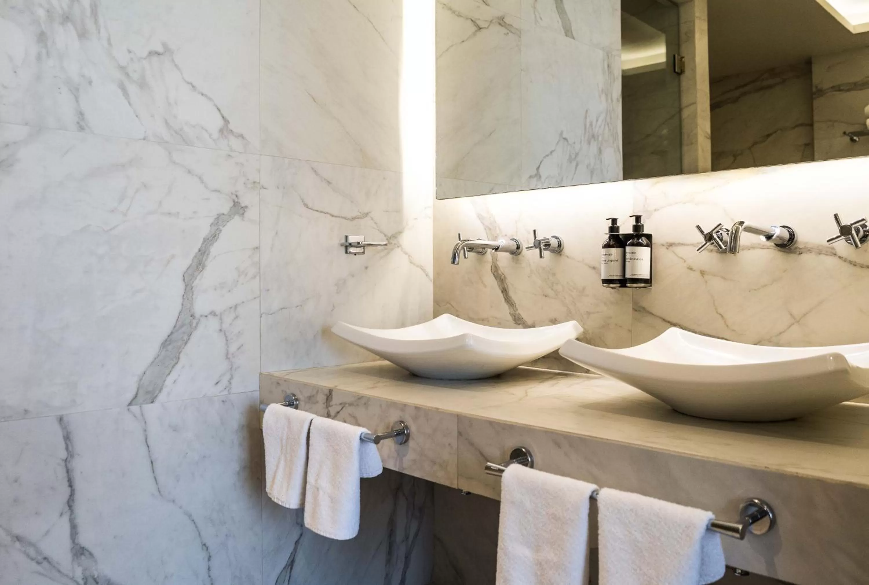 Bathroom in Casa Basalto