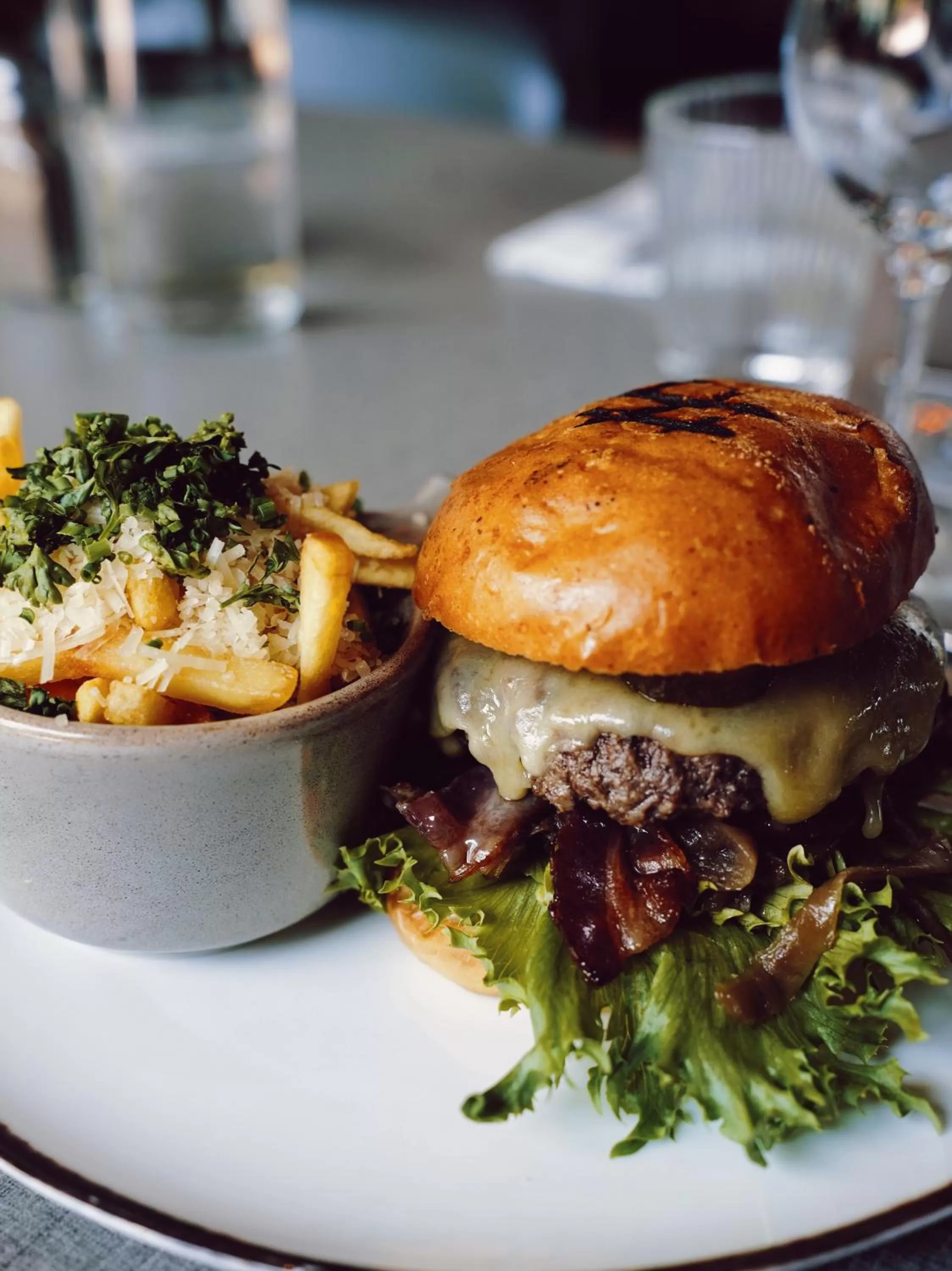 Restaurant/places to eat in Clarion Hotel Ernst