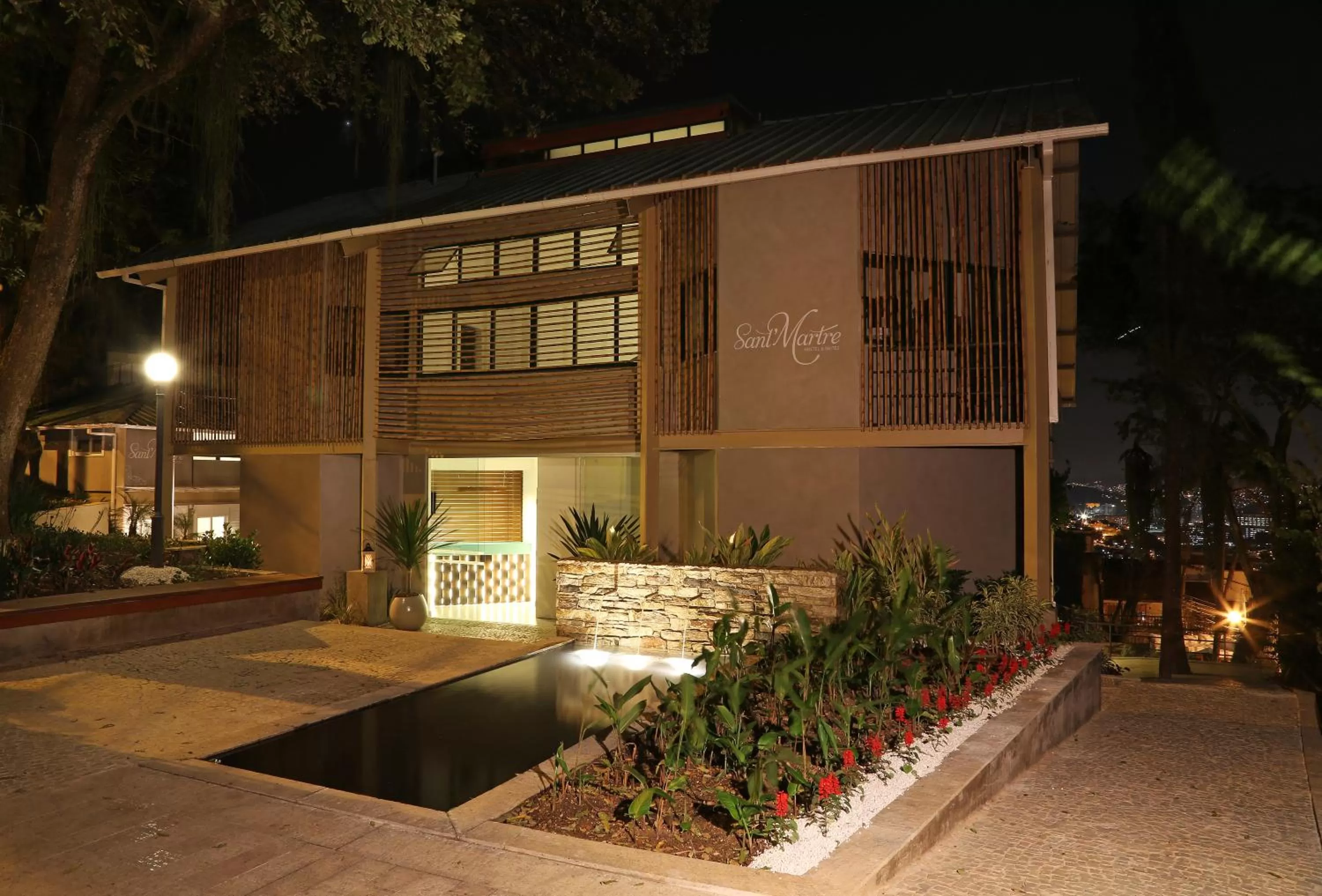 Facade/entrance, Property Building in Sant' Martre