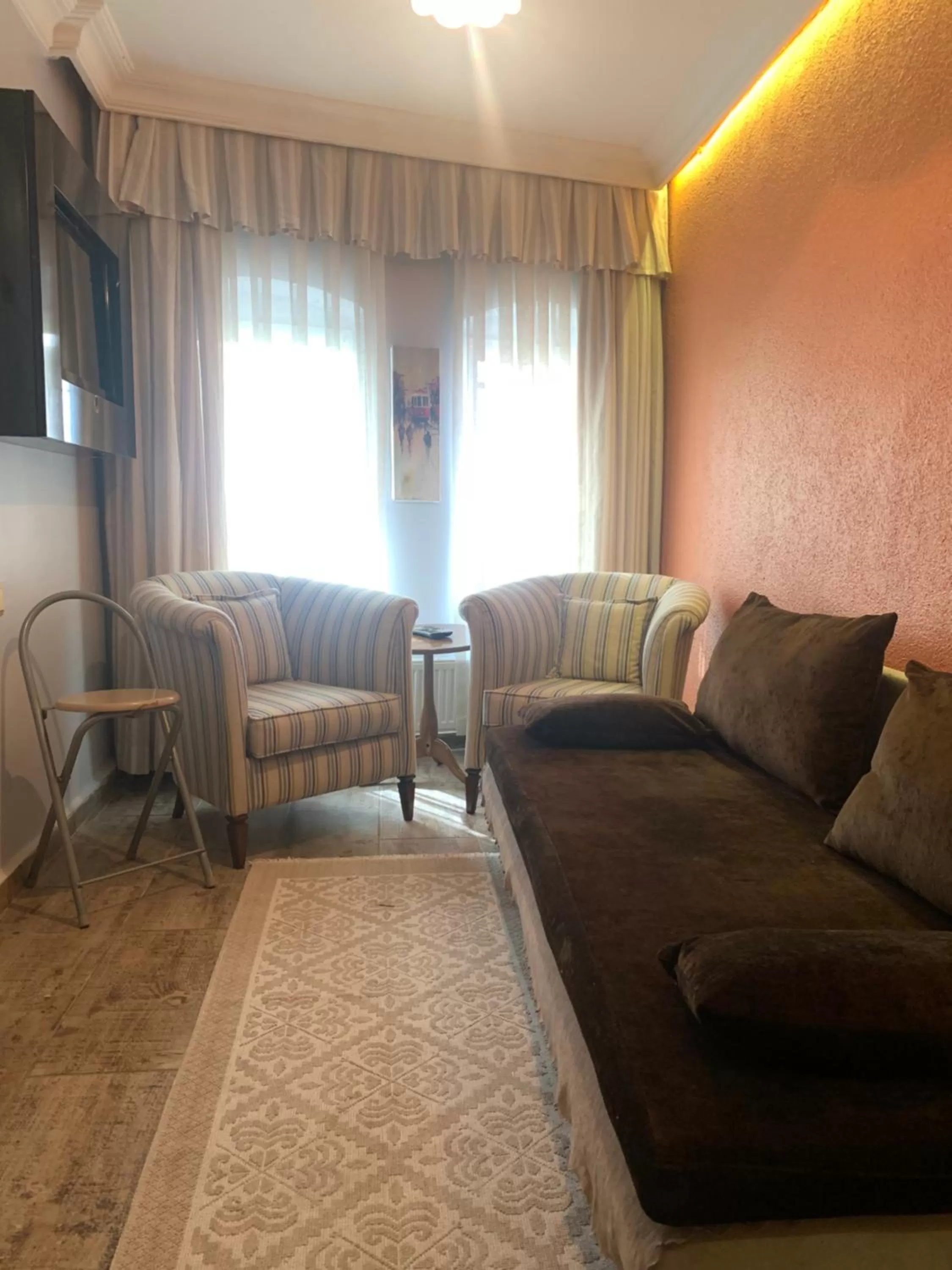 Living room in Tom Square Boutique Hotel