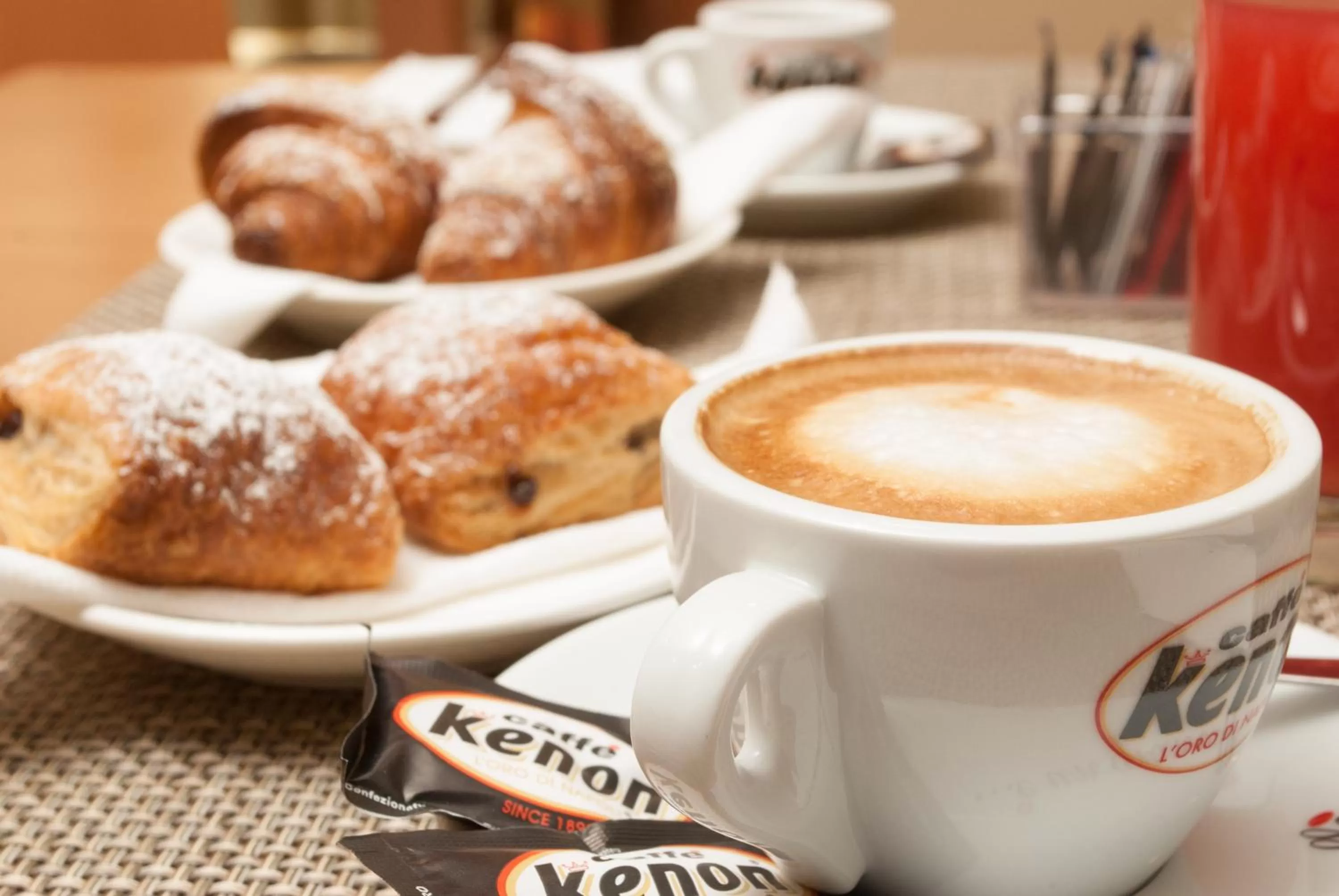 Restaurant/places to eat in City Hotel