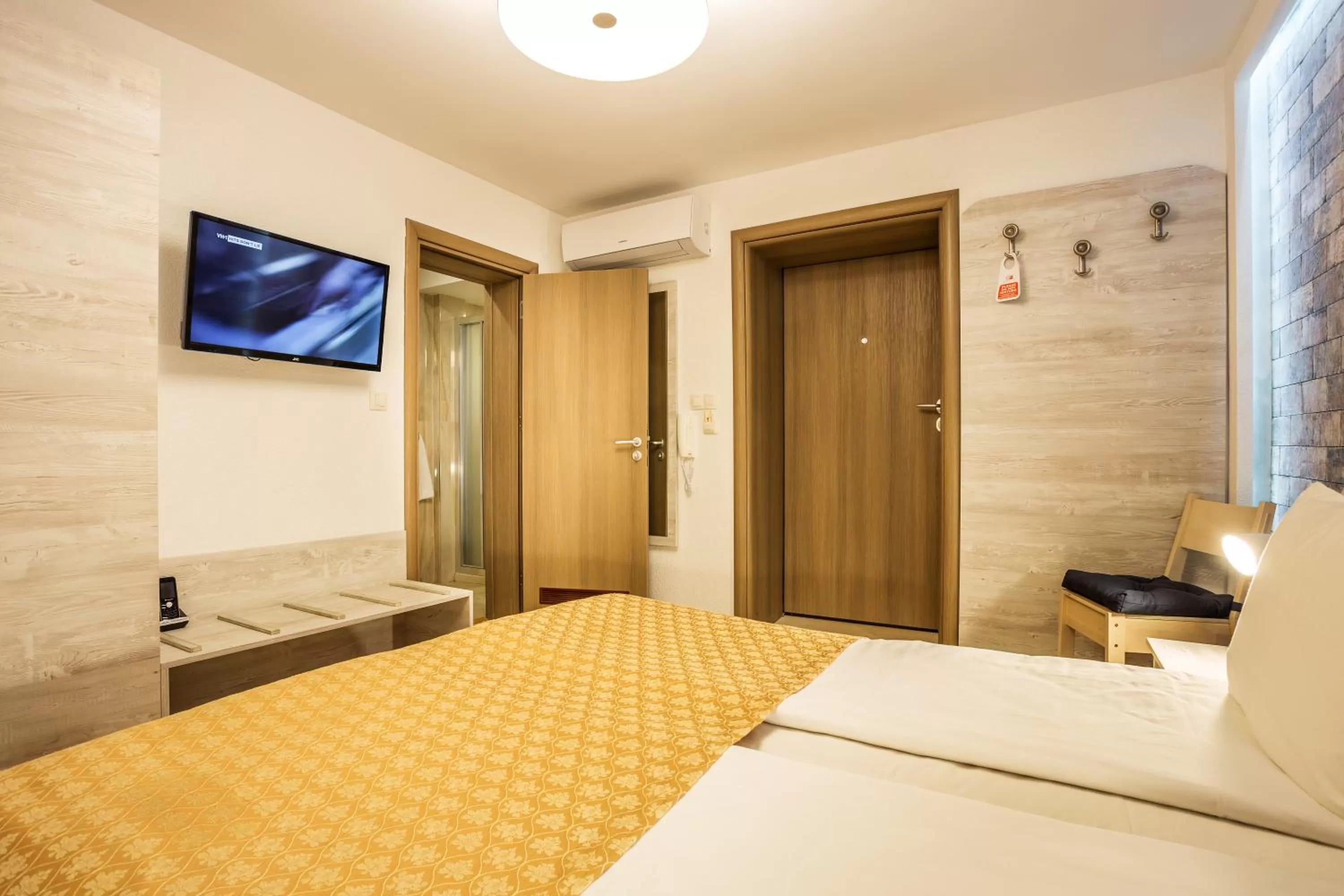 Bed in Sofia Place Hotel by HMG
