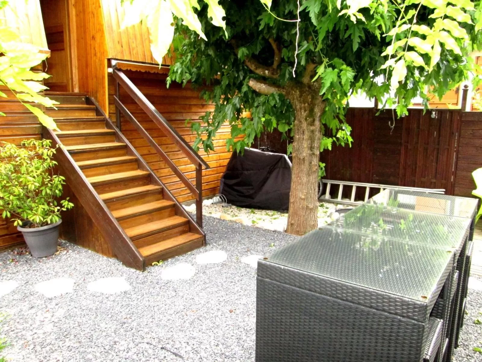 Garden in Chambres d'Hôte Dijon Clair de Lune Adults Only