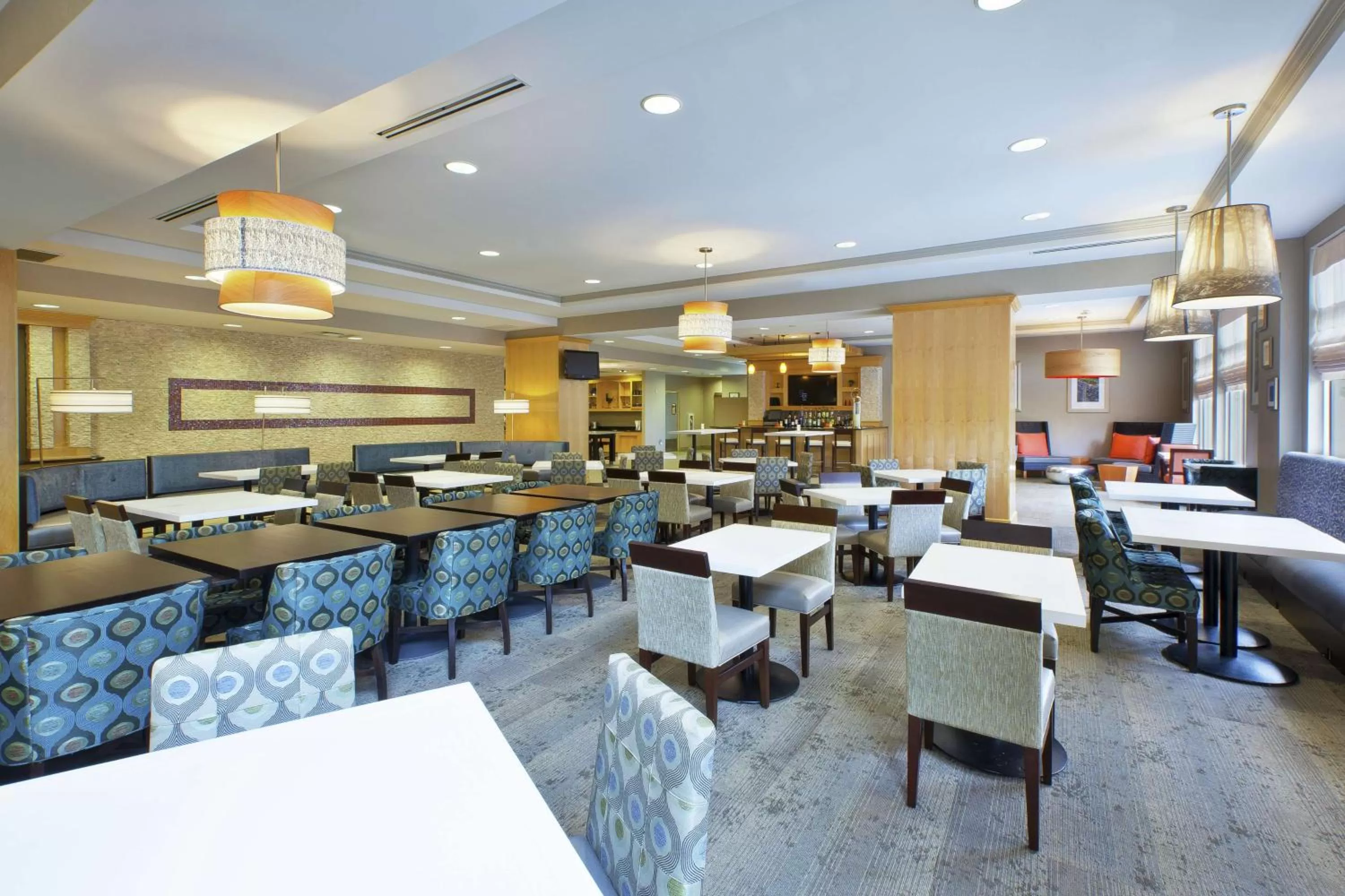 Restaurant/places to eat in Hilton Garden Inn Toledo / Perrysburg
