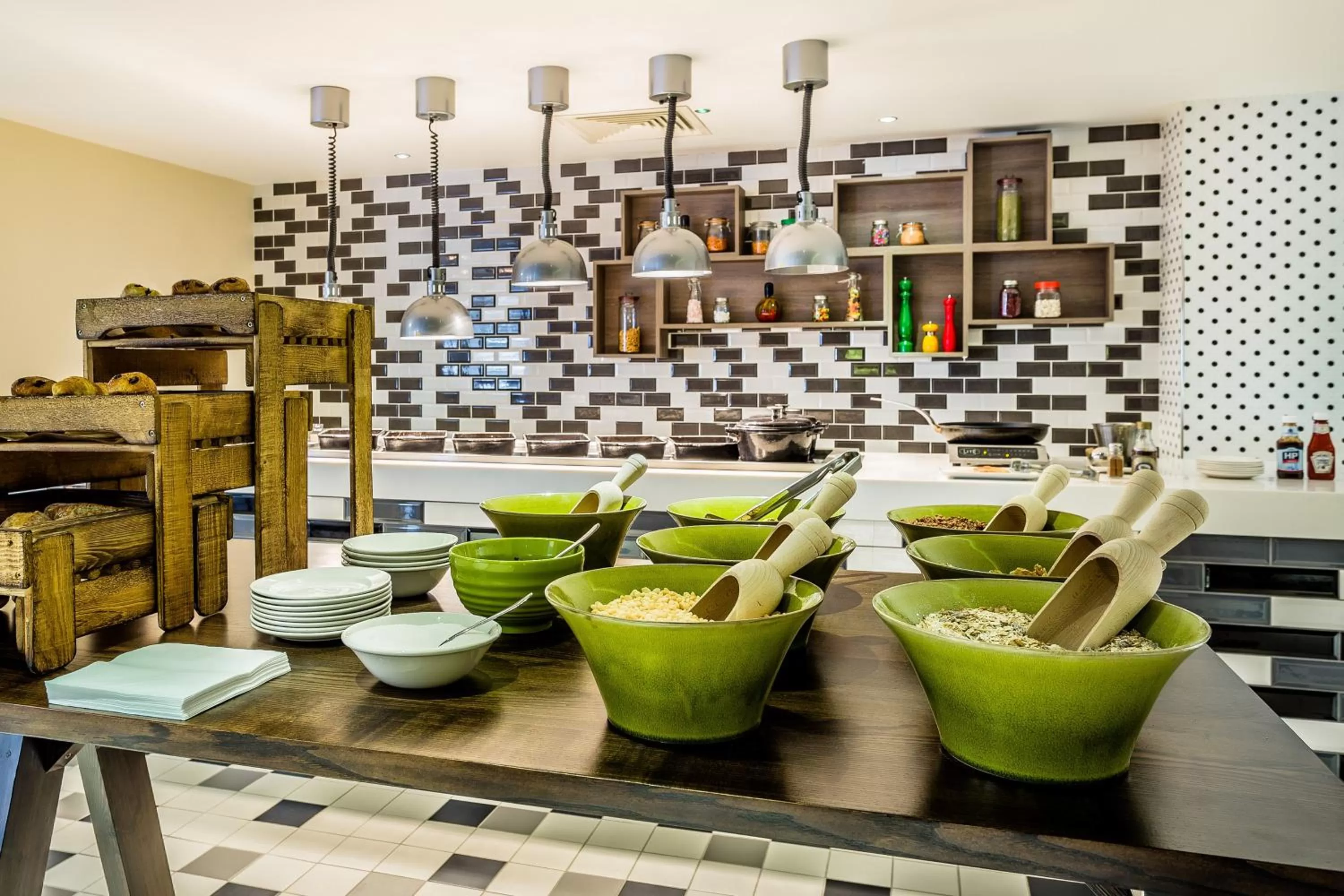 Breakfast in Holiday Inn London Watford Junction by IHG