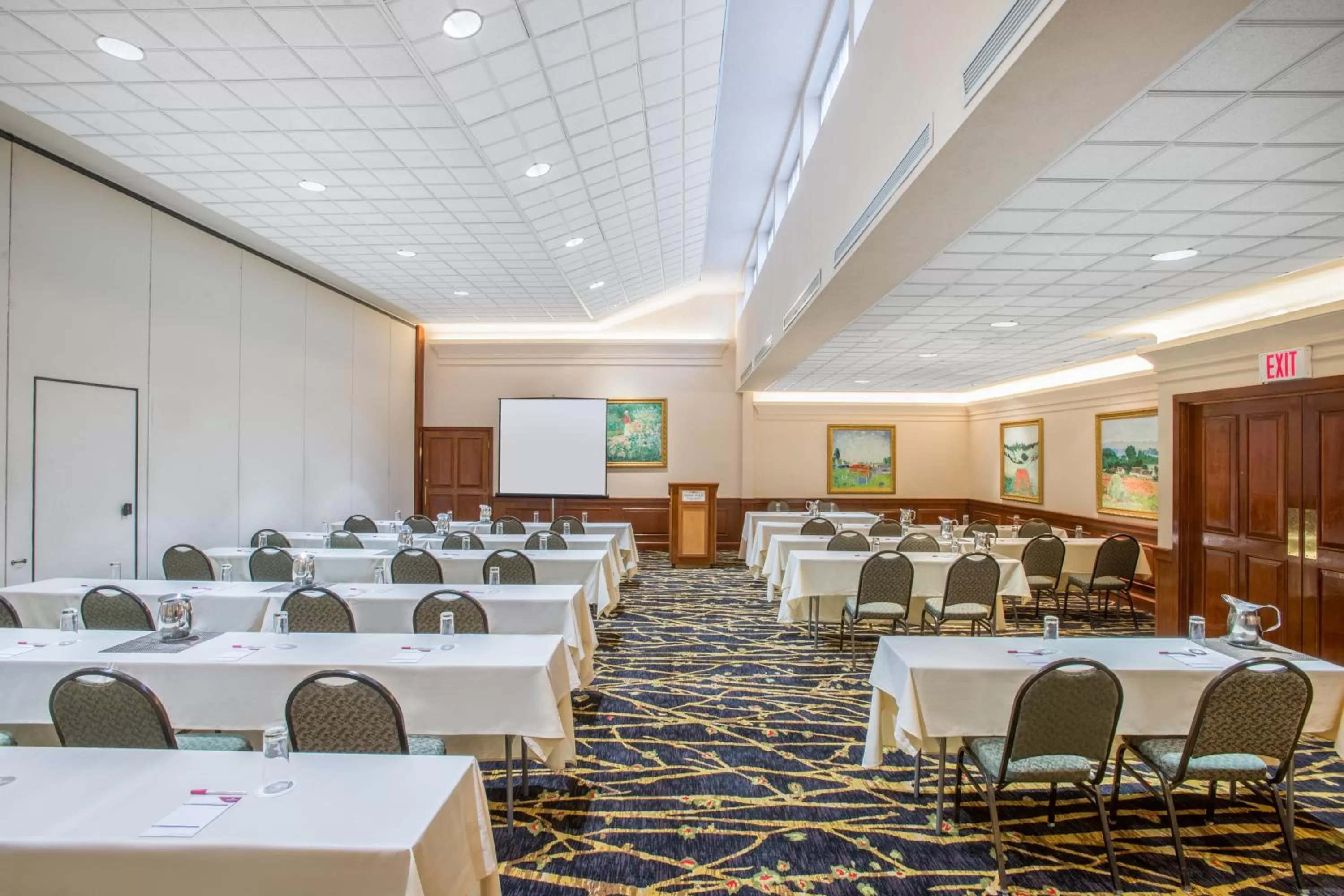 Meeting/conference room in Crowne Plaza Lake Placid by IHG