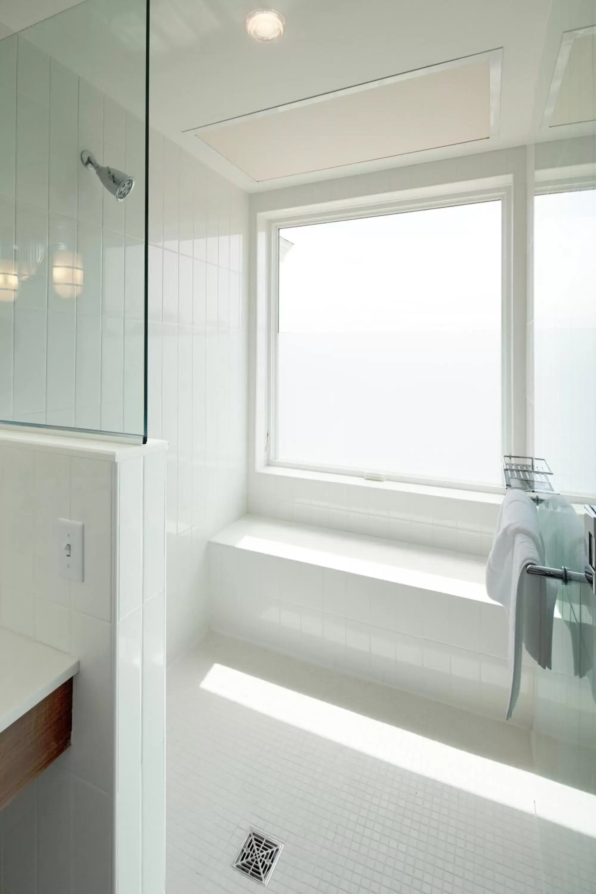 Captain's King Suite with Balcony in The Boathouse Captain's King Suite with Balcony in The Boathouse