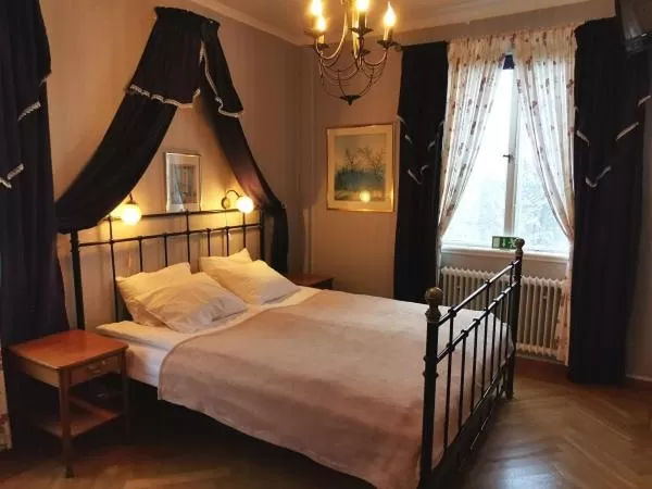 Bed in Ulfshyttans Herrgård