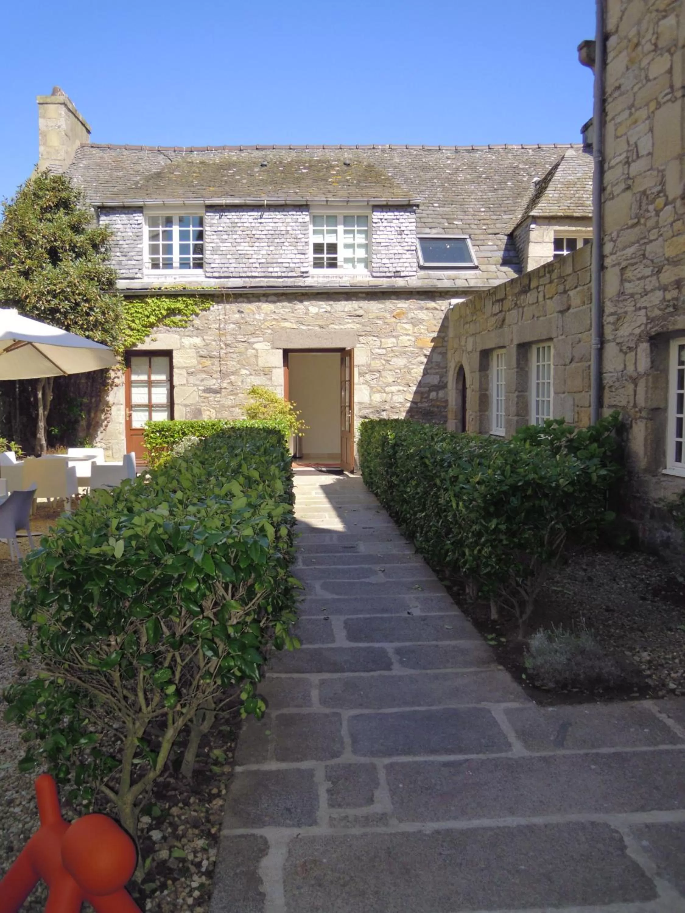 Patio in Hotel Le Temps De Vivre