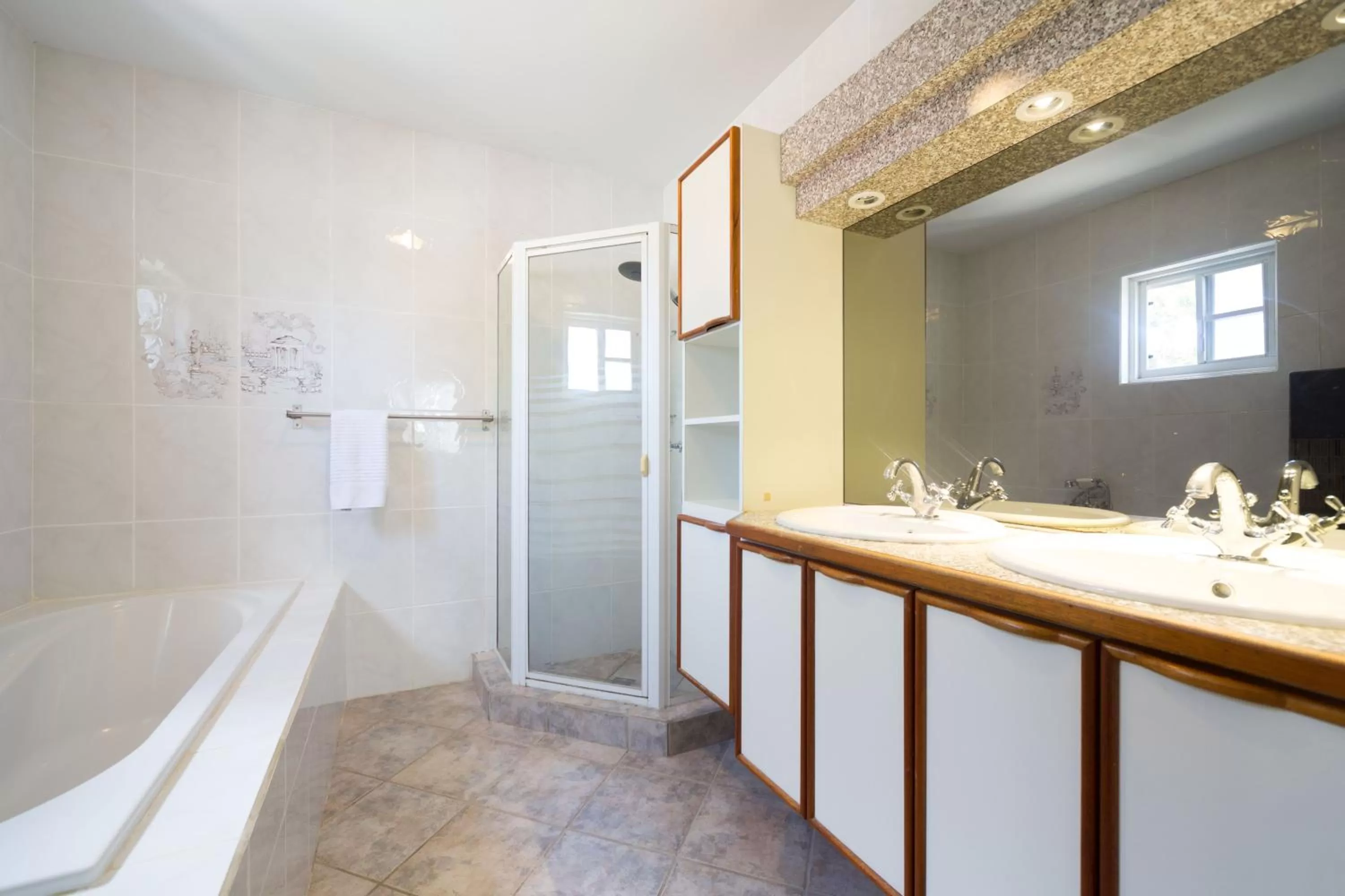 Bathroom in La Felicidad