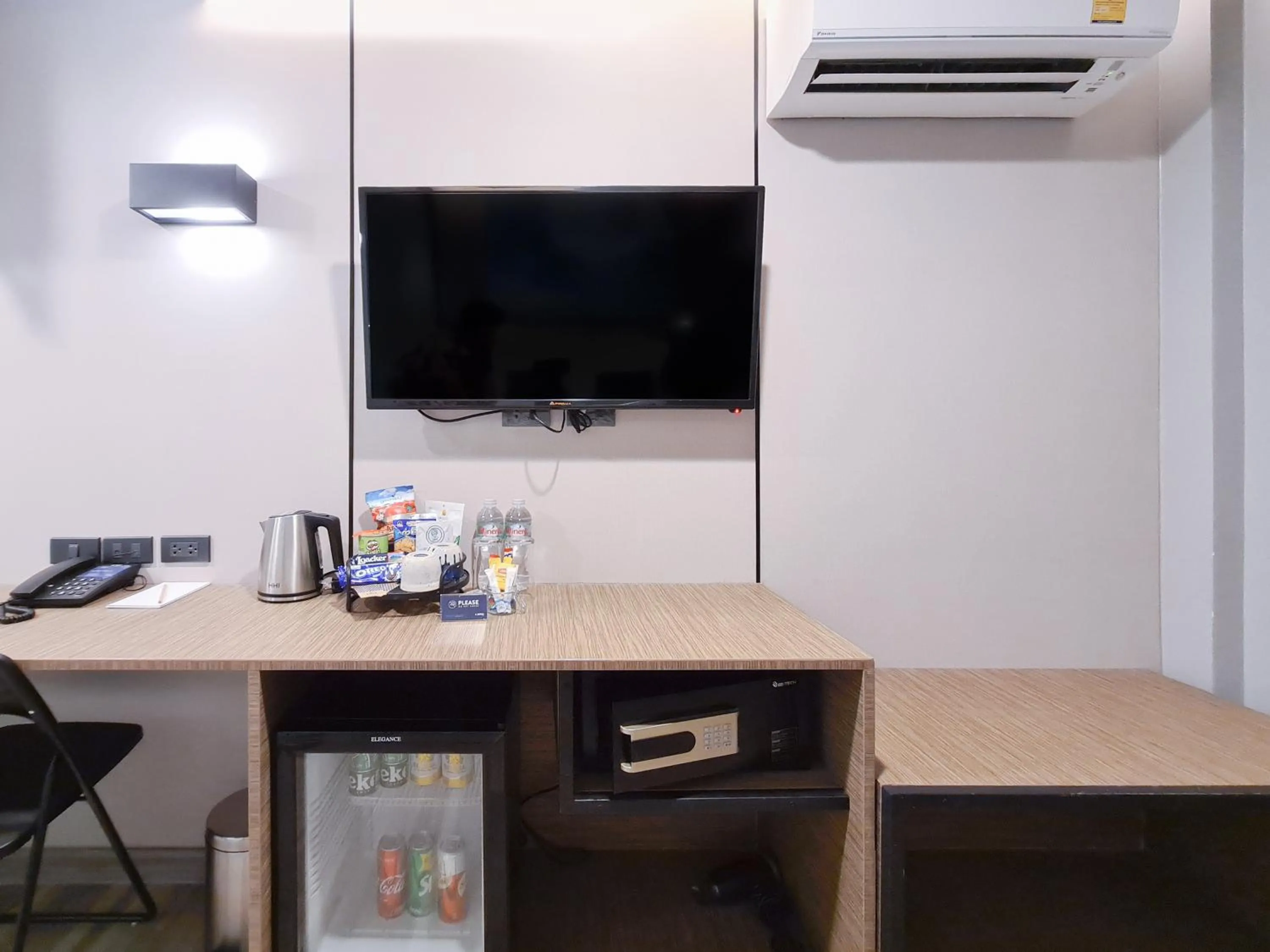 TV and multimedia in SOVA Hotel Bangkok