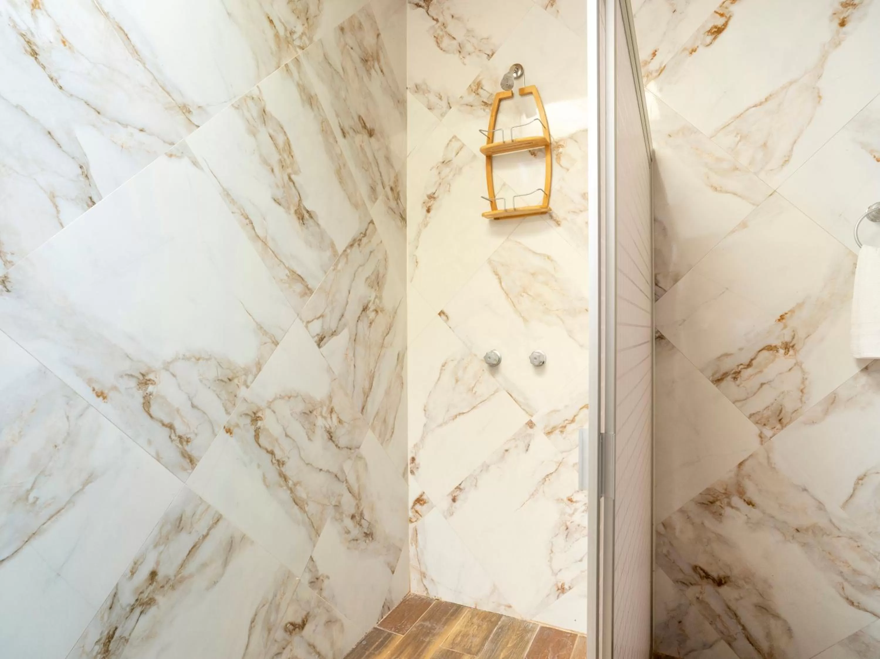 Bathroom in Collection O Hotel Monte Agave