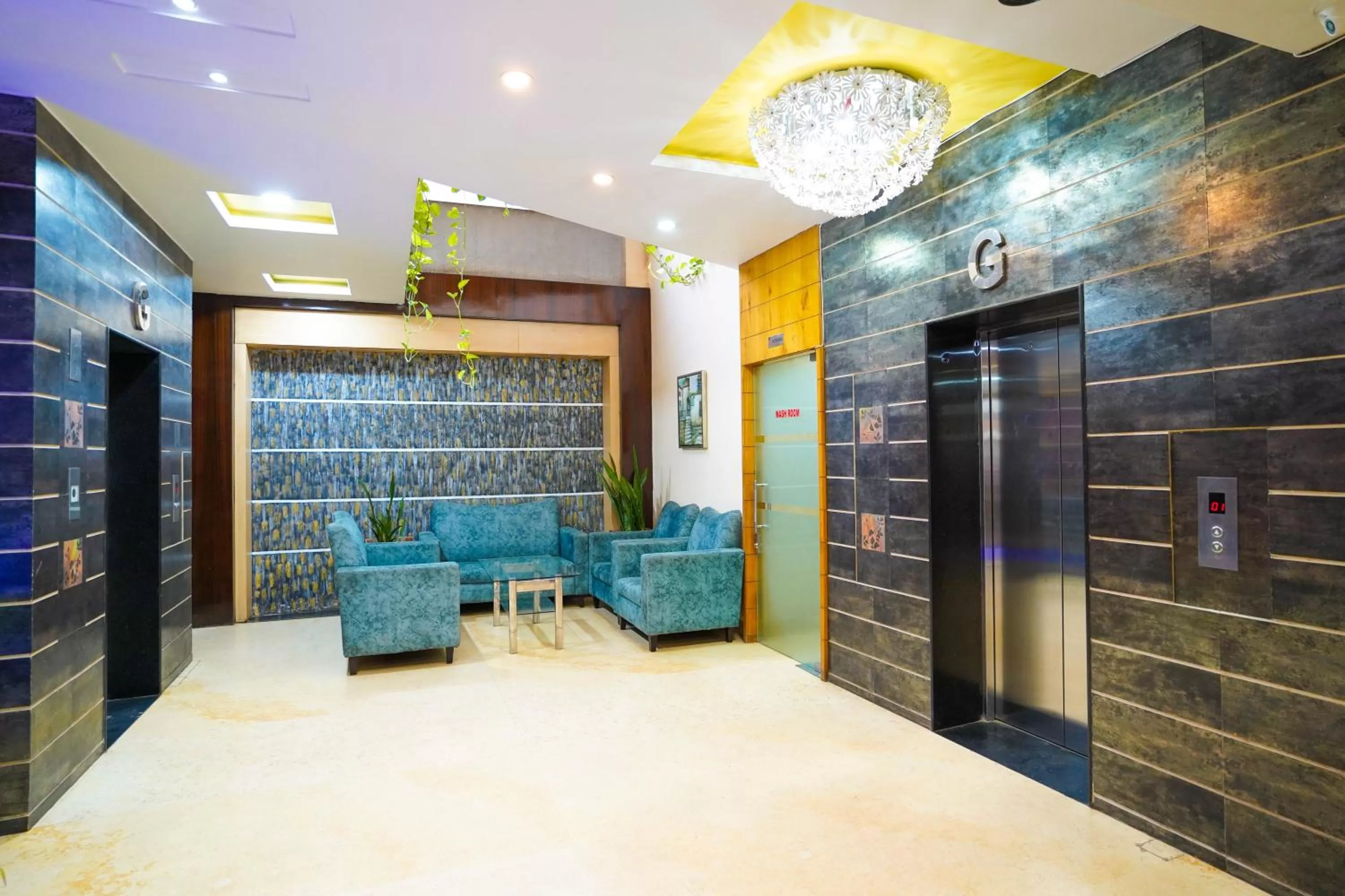 Seating area, Lobby/Reception in HOTEL SEVENTH SENSE