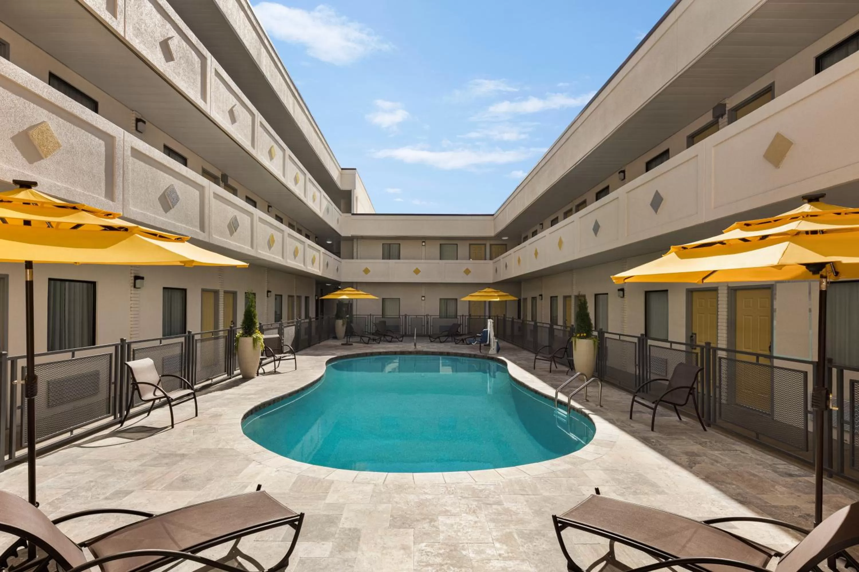Swimming pool in Hotel Bo, a Days Inn by Wyndham Chattanooga Downtown