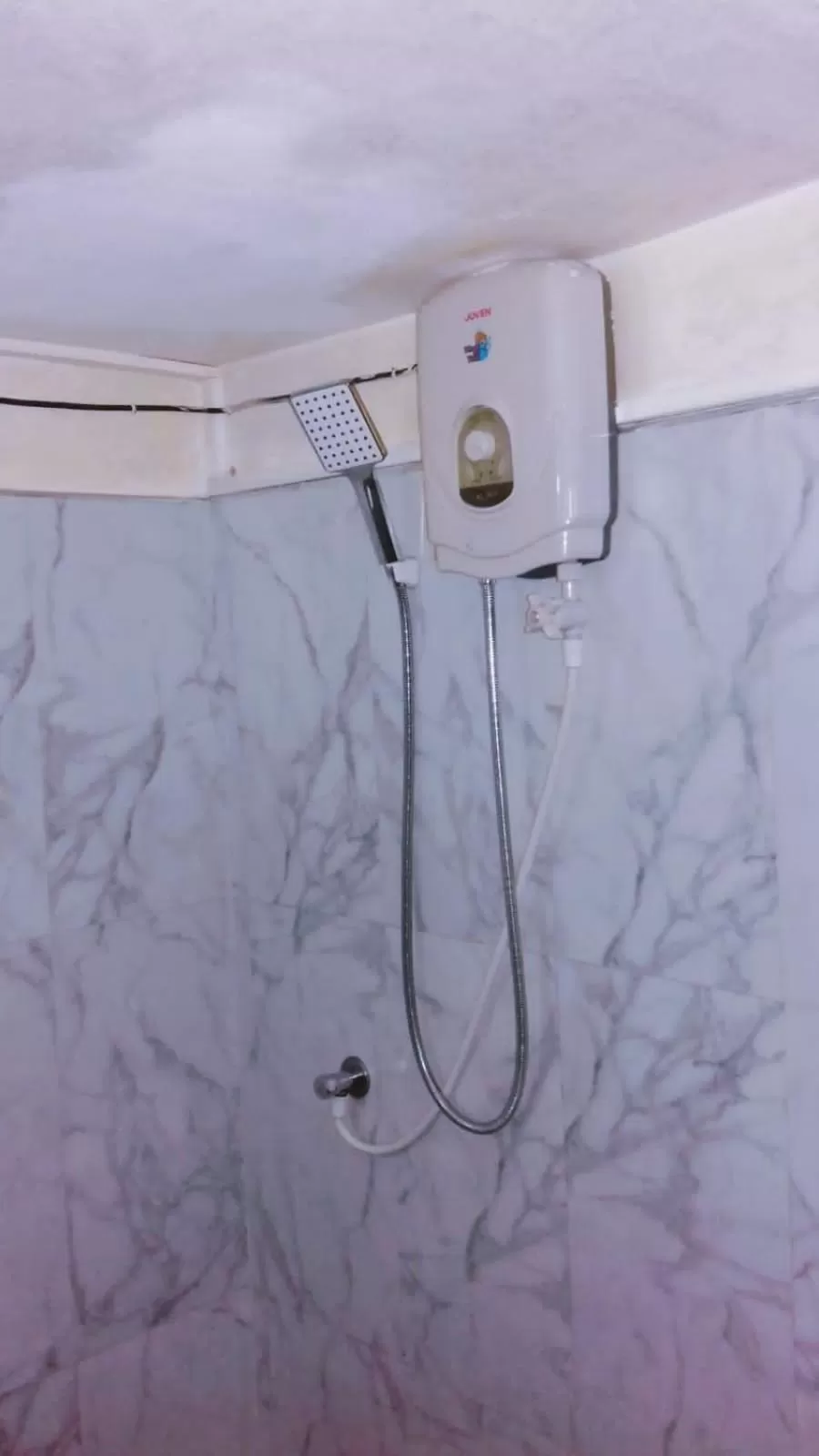 Shower in Villa DeLorenta