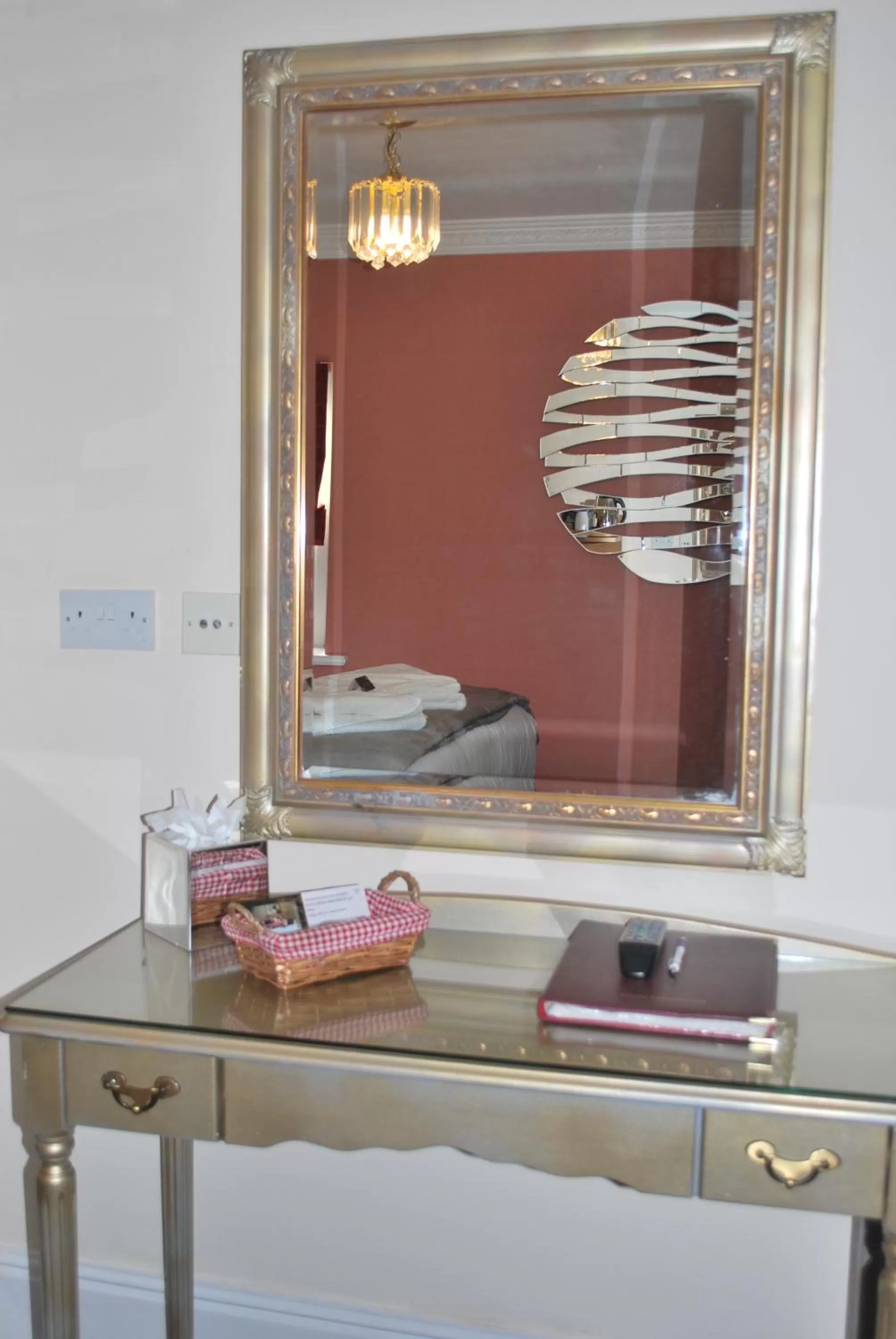 TV/Entertainment Center in Ellan Vannin Hotel