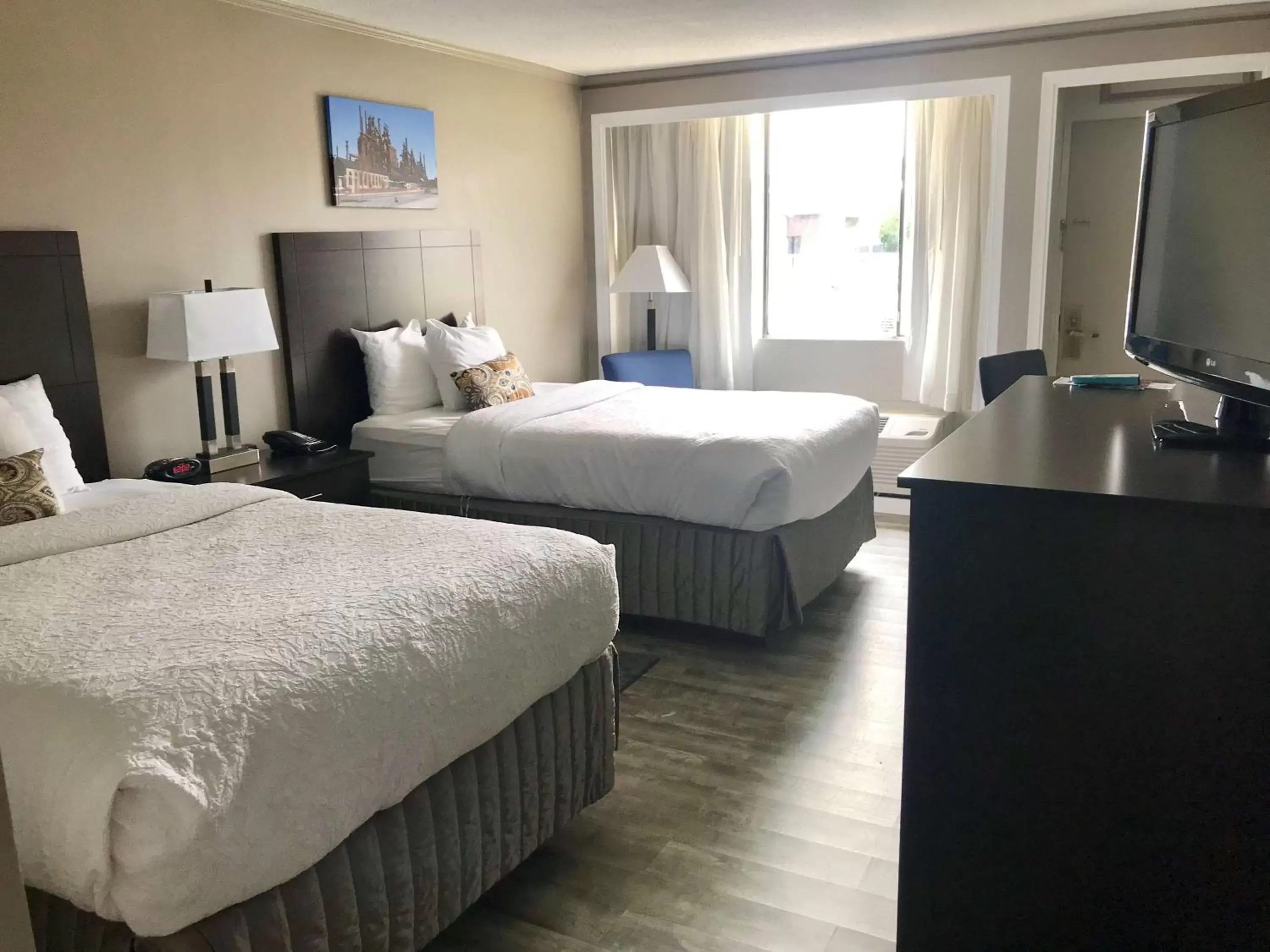 Double Room with Two Double Beds and Pool View - Non-Smoking/Renovated in SureStay Plus Hotel by Best Western Lehigh Valley Double Room with Two Double Beds and Pool View - Non-Smoking/Renovated in SureStay Plus Hotel by Best Western Lehigh Valley