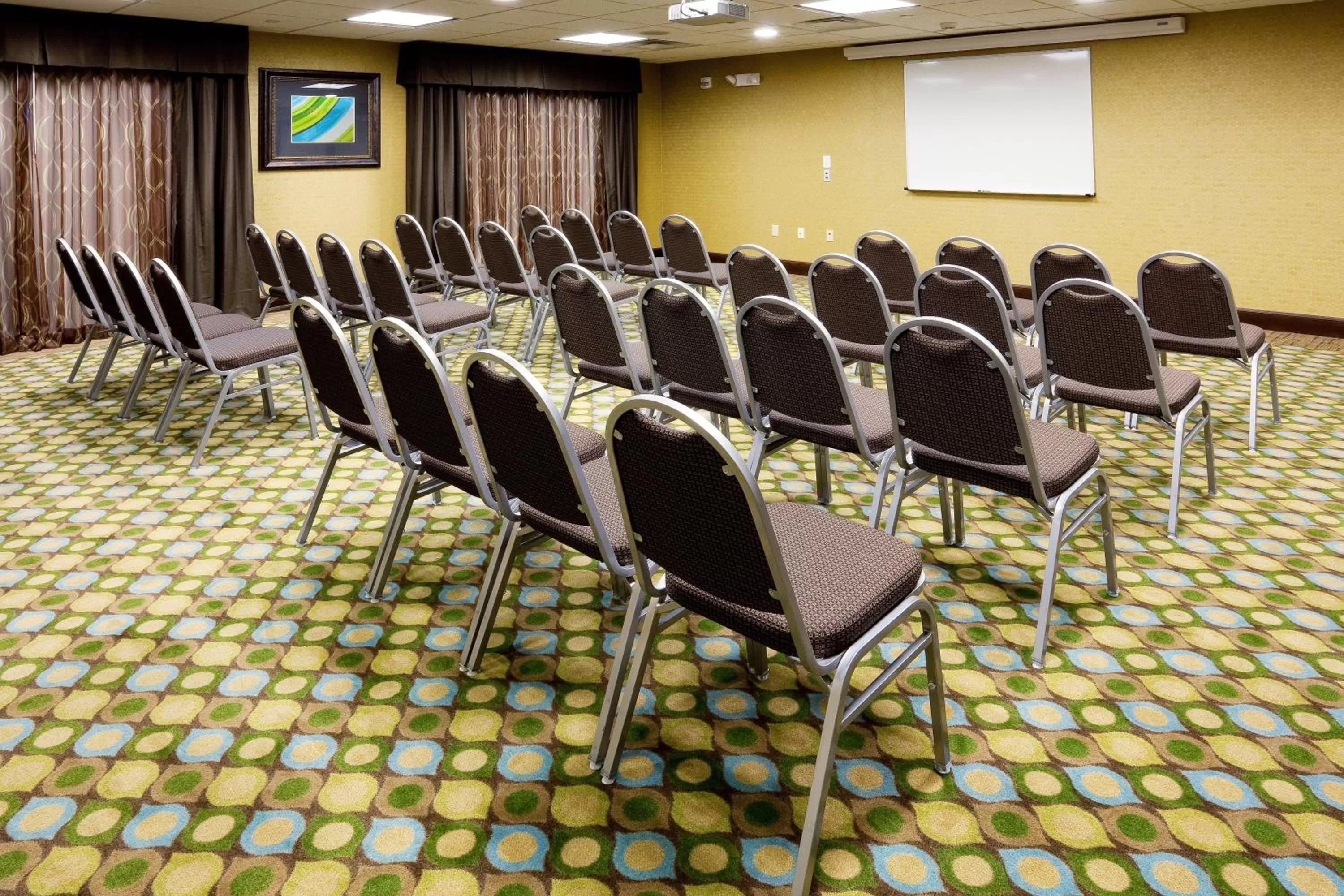 Meeting/conference room in Holiday Inn Express and Suites Limerick - Pottstown by IHG