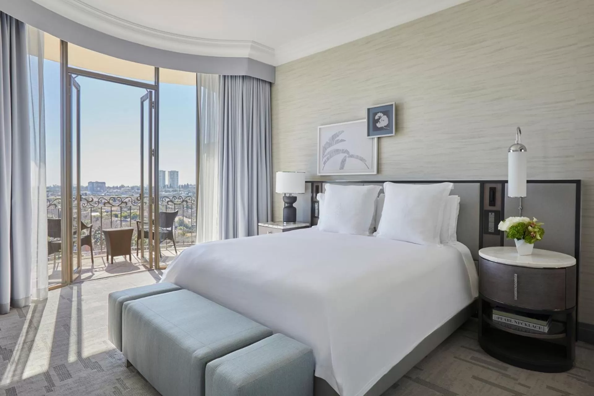 Balcony/Terrace in Beverly Wilshire, A Four Seasons Hotel