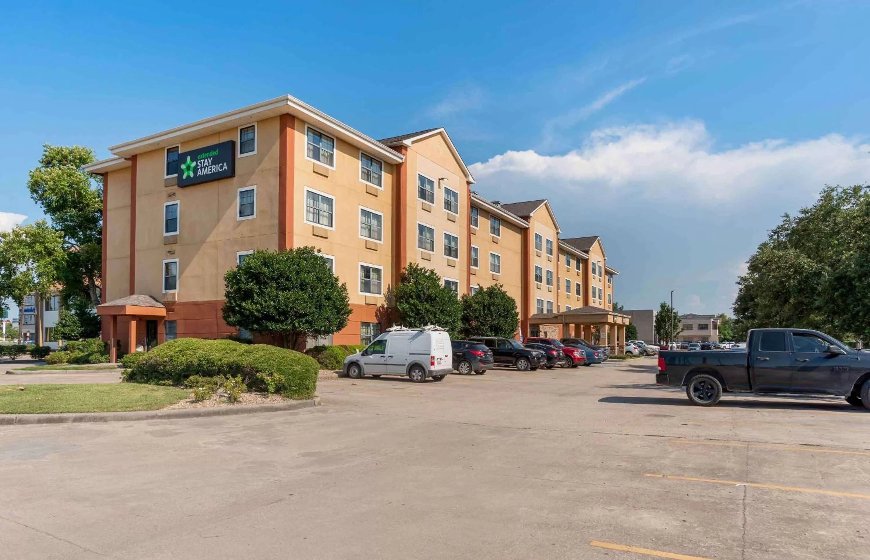 Property building in Extended Stay America Suites - New Orleans - Metairie