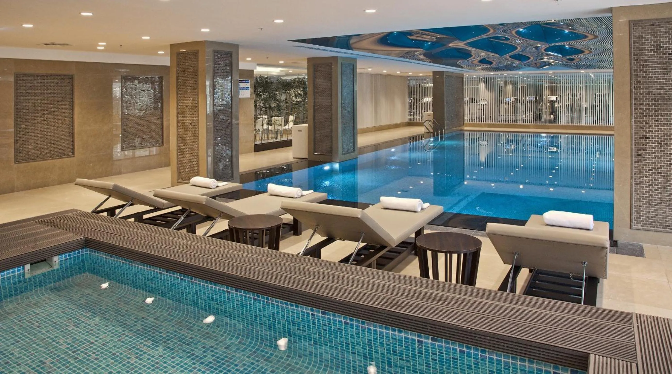 Swimming pool in Rotta Hotel Istanbul