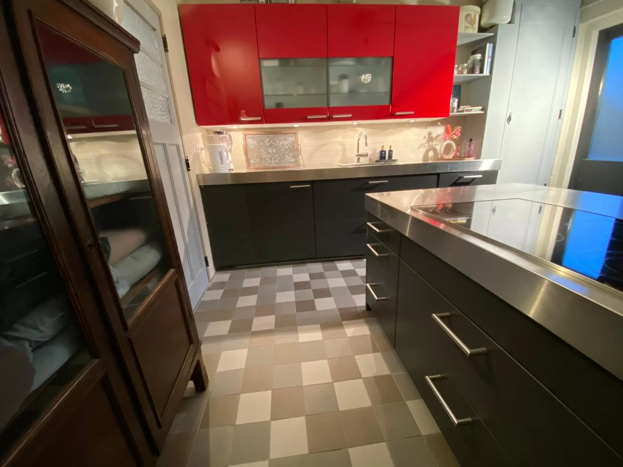 Kitchen or kitchenette in Paauwze