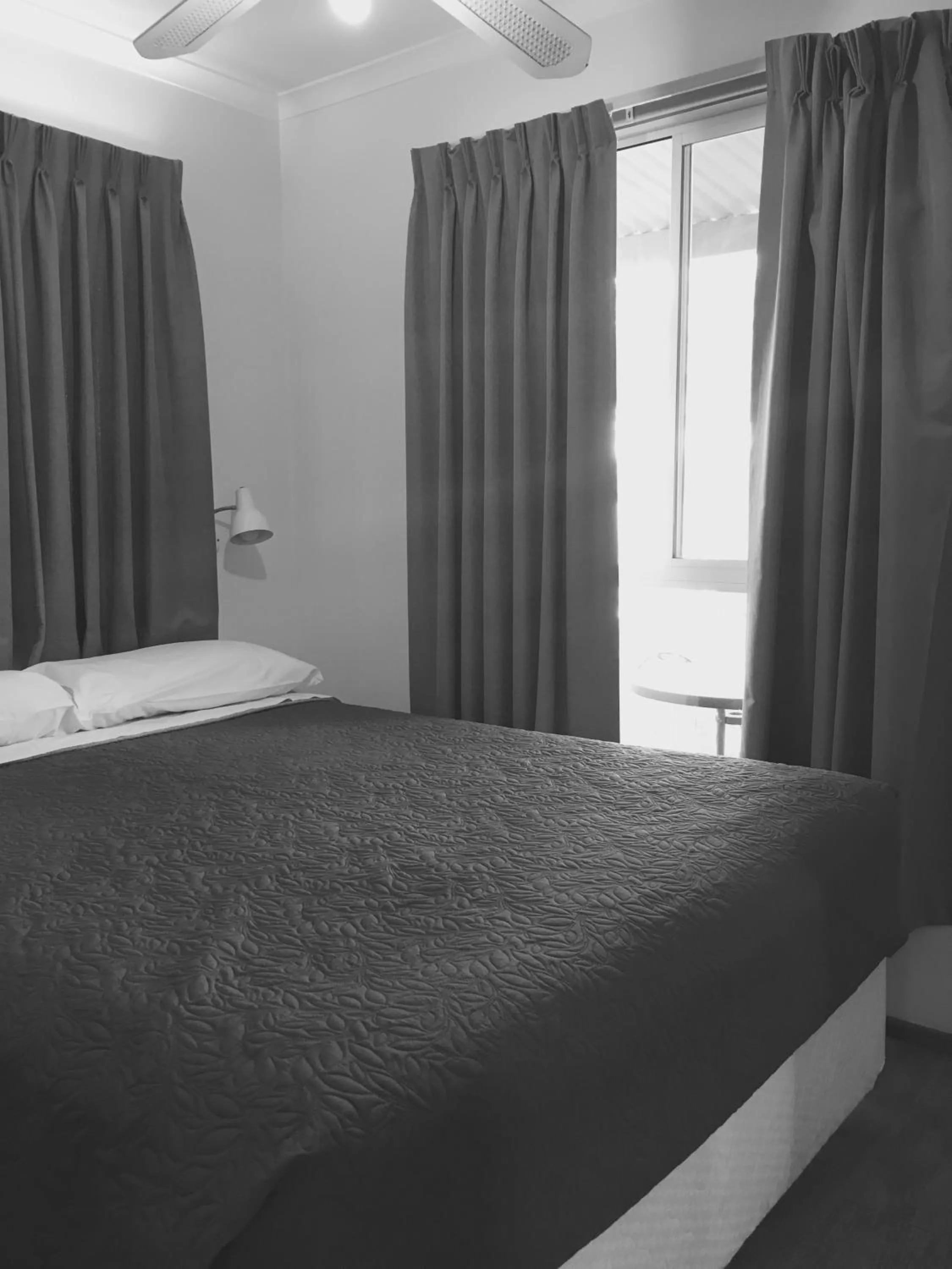 Bedroom in Central Caravan Park