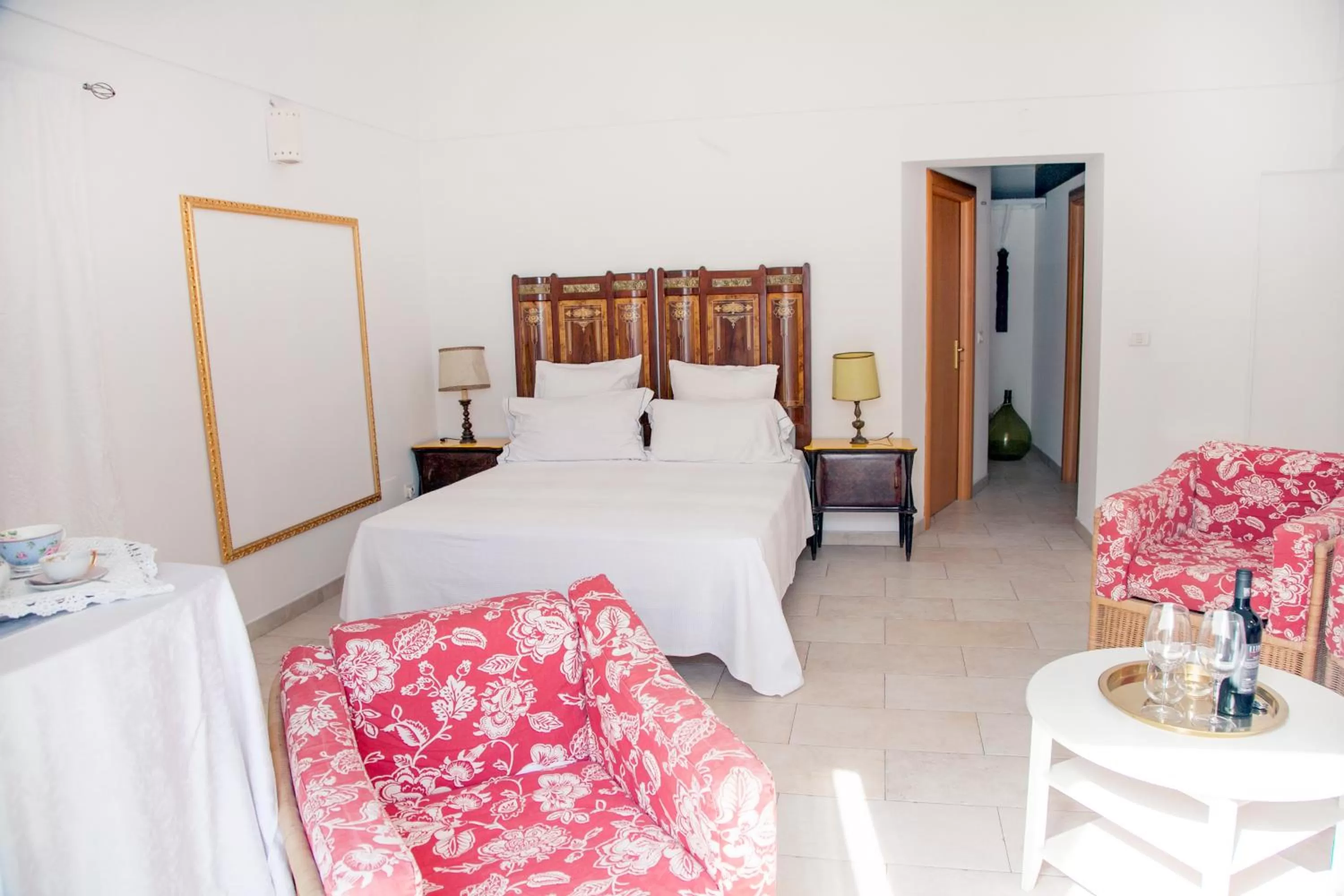 Photo of the whole room, Bed in dimore di portadibasso