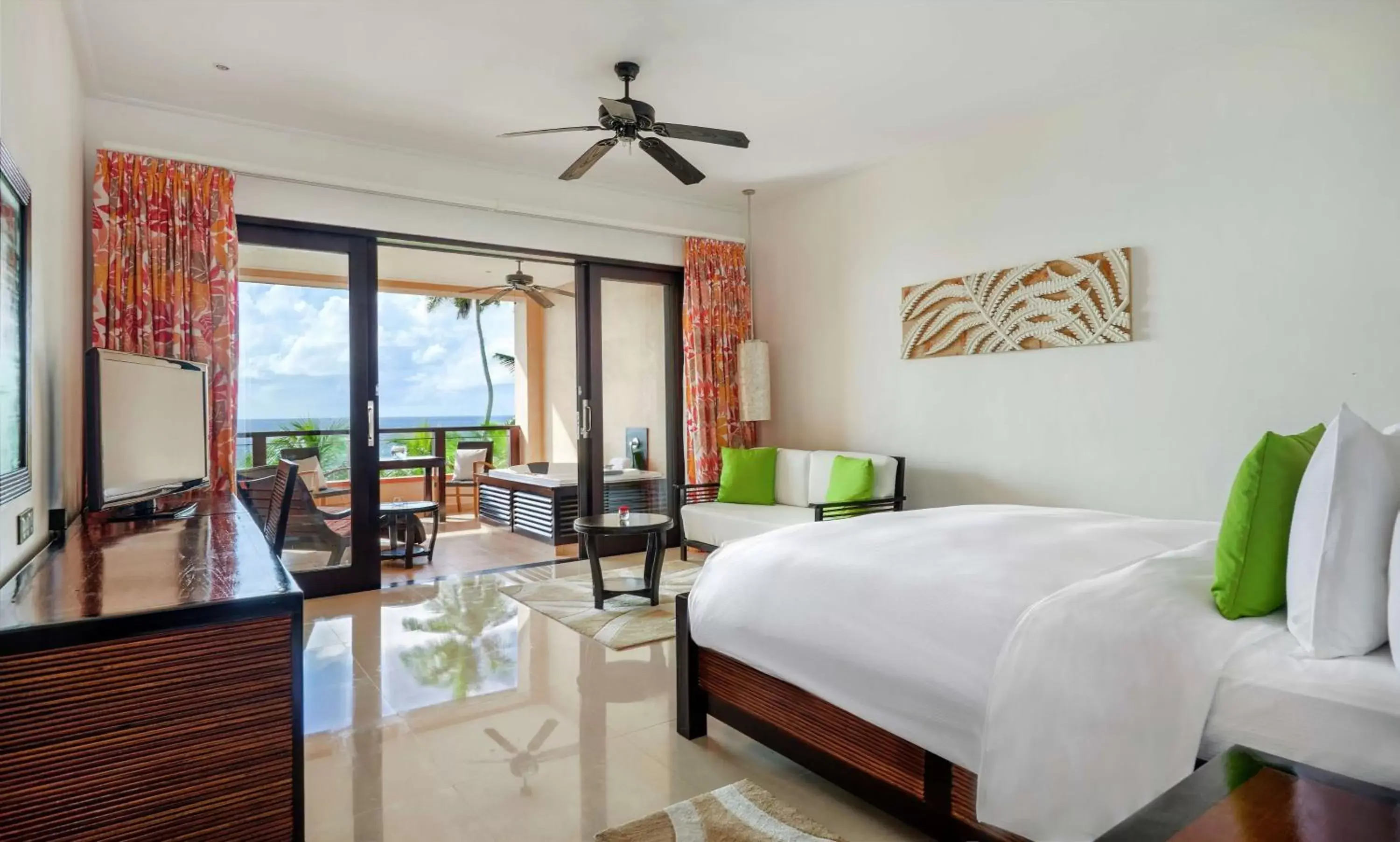 King Premium Room with Ocean View - single occupancy in DoubleTree by Hilton Seychelles Allamanda Resort & Spa King Premium Room with Ocean View - single occupancy in DoubleTree by Hilton Seychelles Allamanda Resort & Spa
