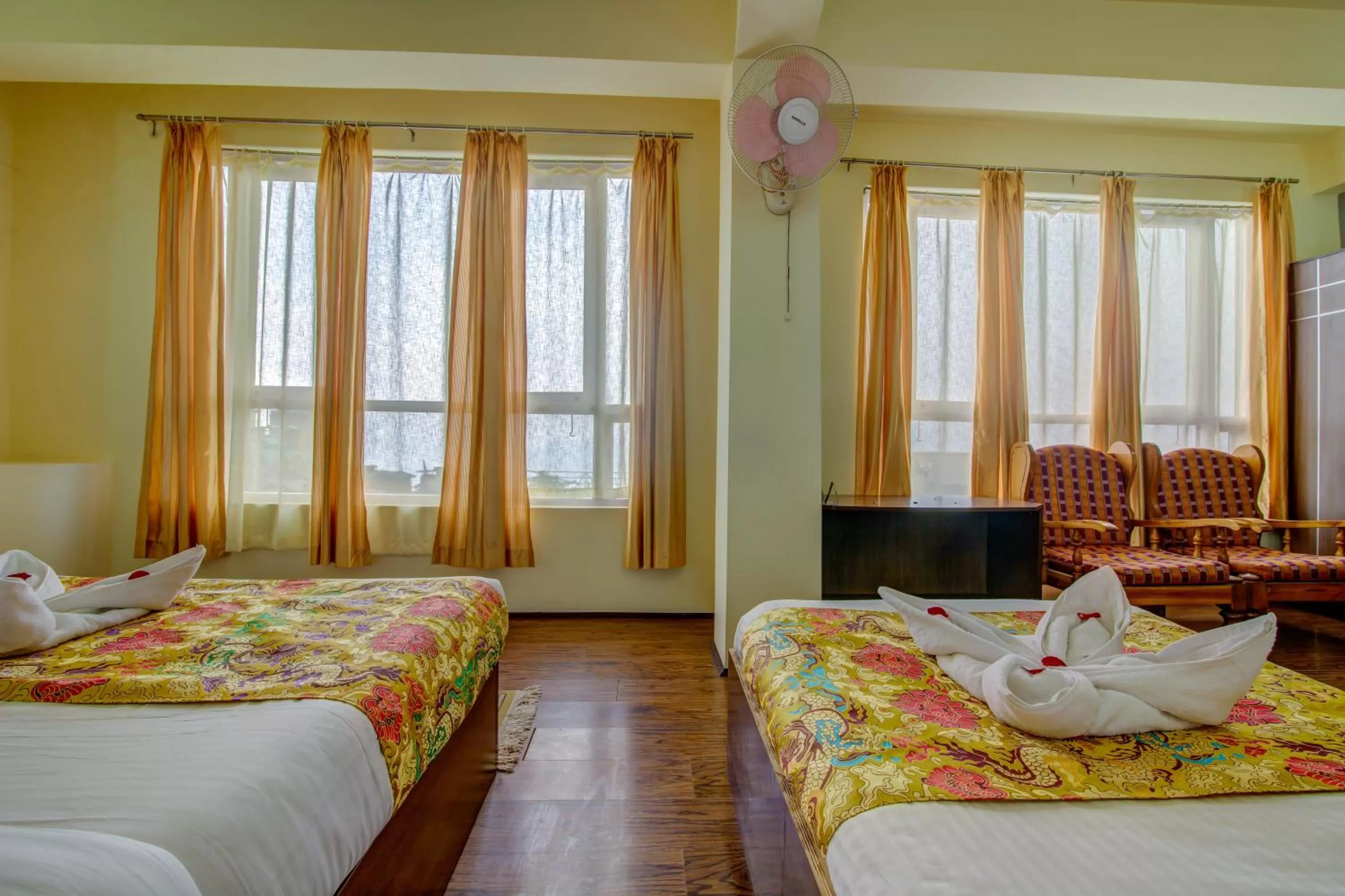 Bedroom, Bed in Muscatel Grand Silkroute - 300 Mts from MG Marg