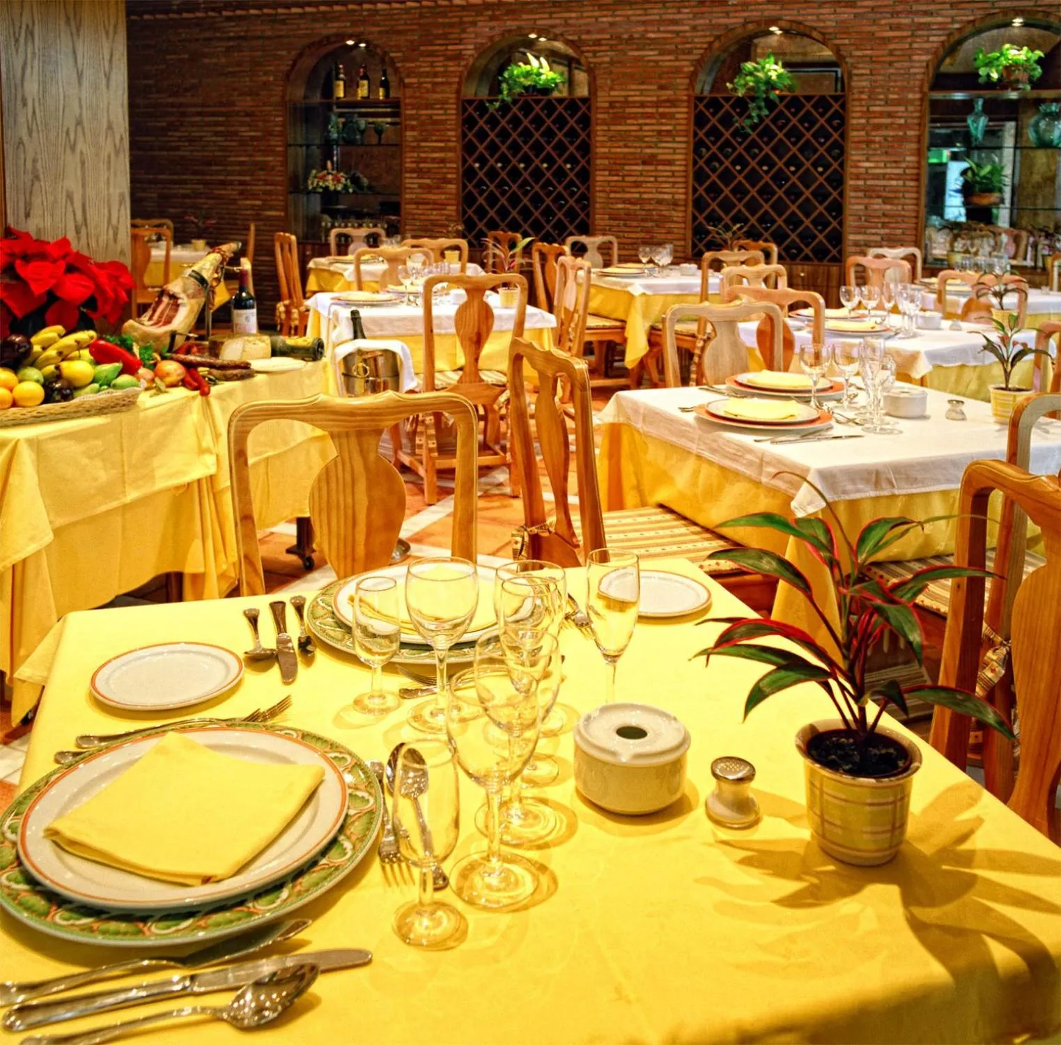 Restaurant/places to eat in Hotel Torrepalma